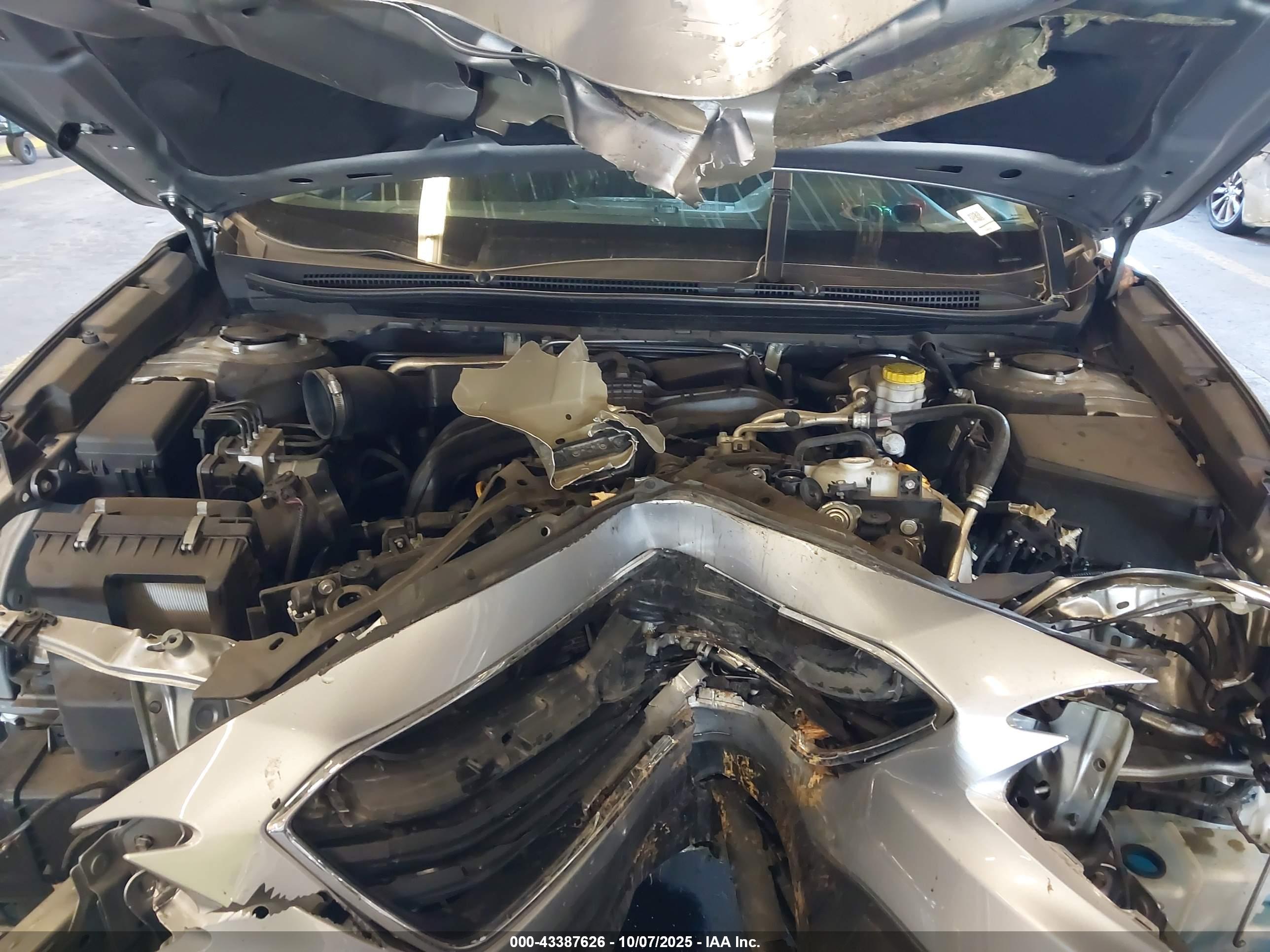 SUBARU OUTBACK image 10