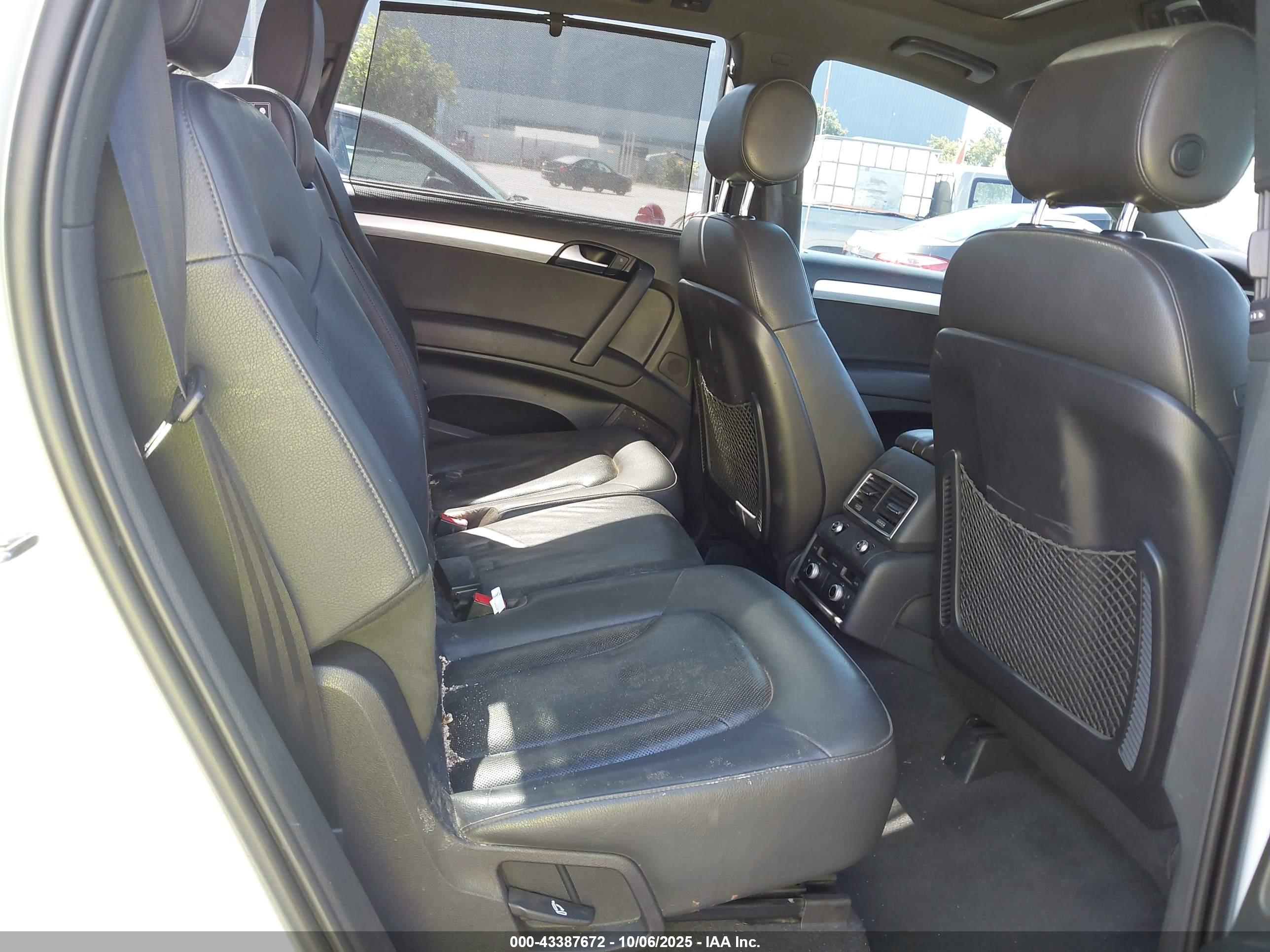 AUDI Q7 image 8