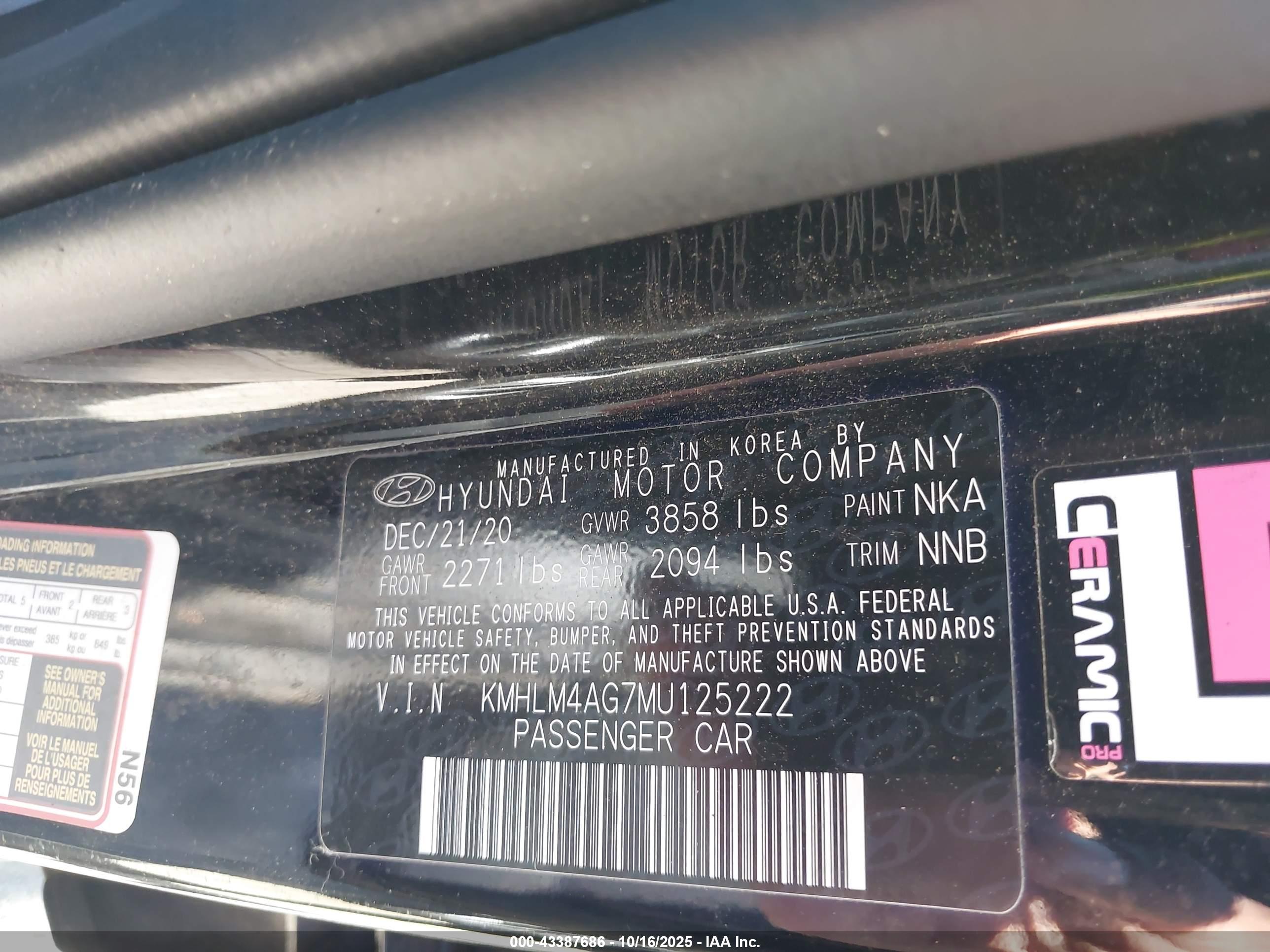 HYUNDAI ELANTRA image 9
