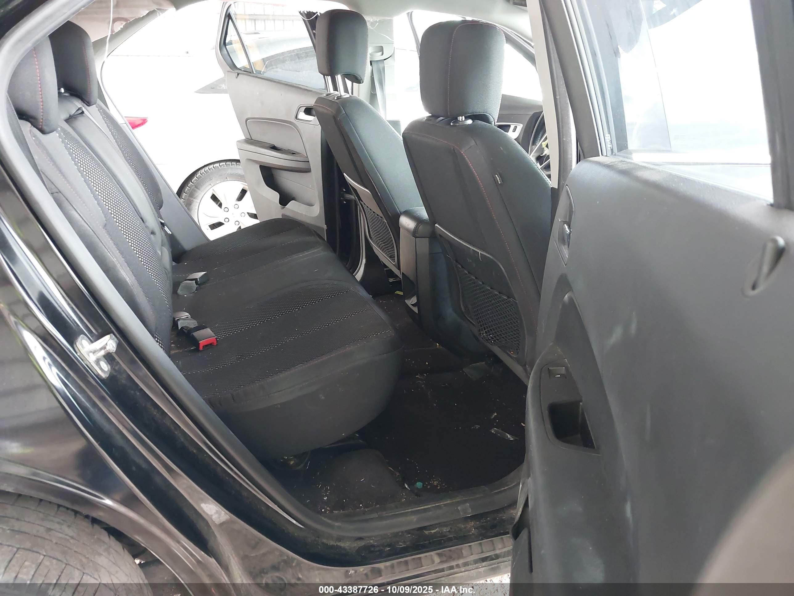 CHEVROLET EQUINOX image 8