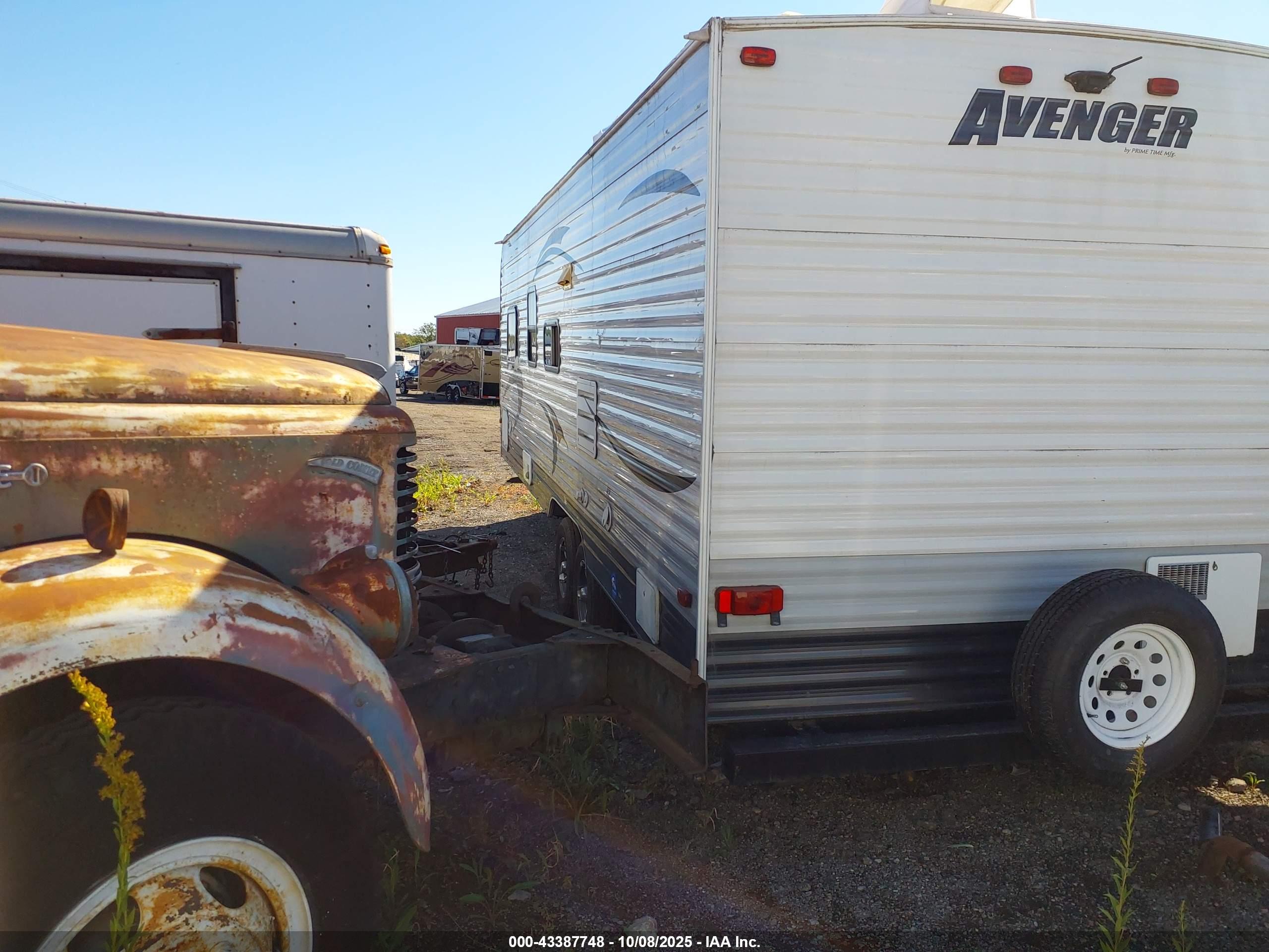 AVENGER TRAVEL image 3