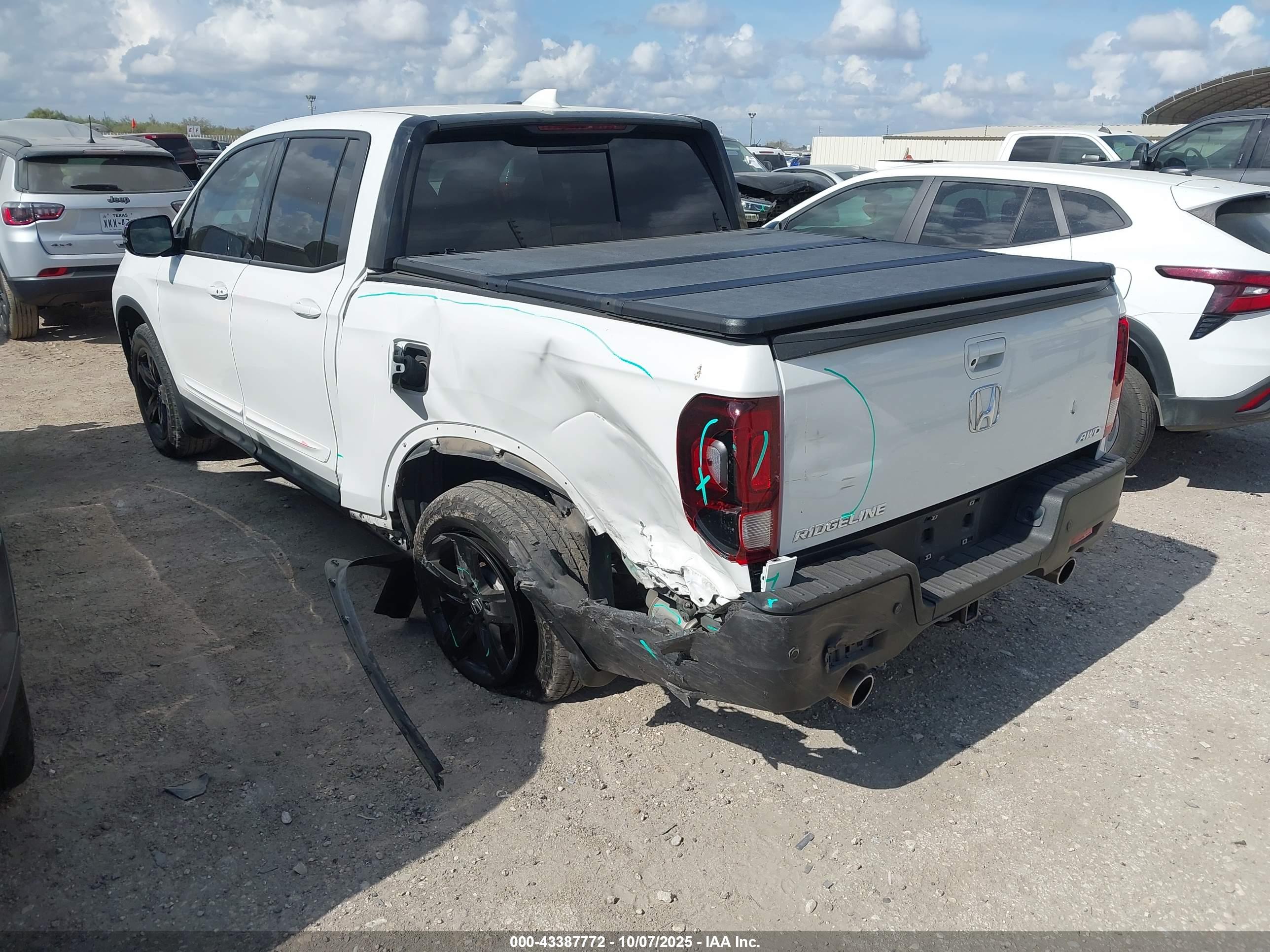 HONDA RIDGELINE image 3