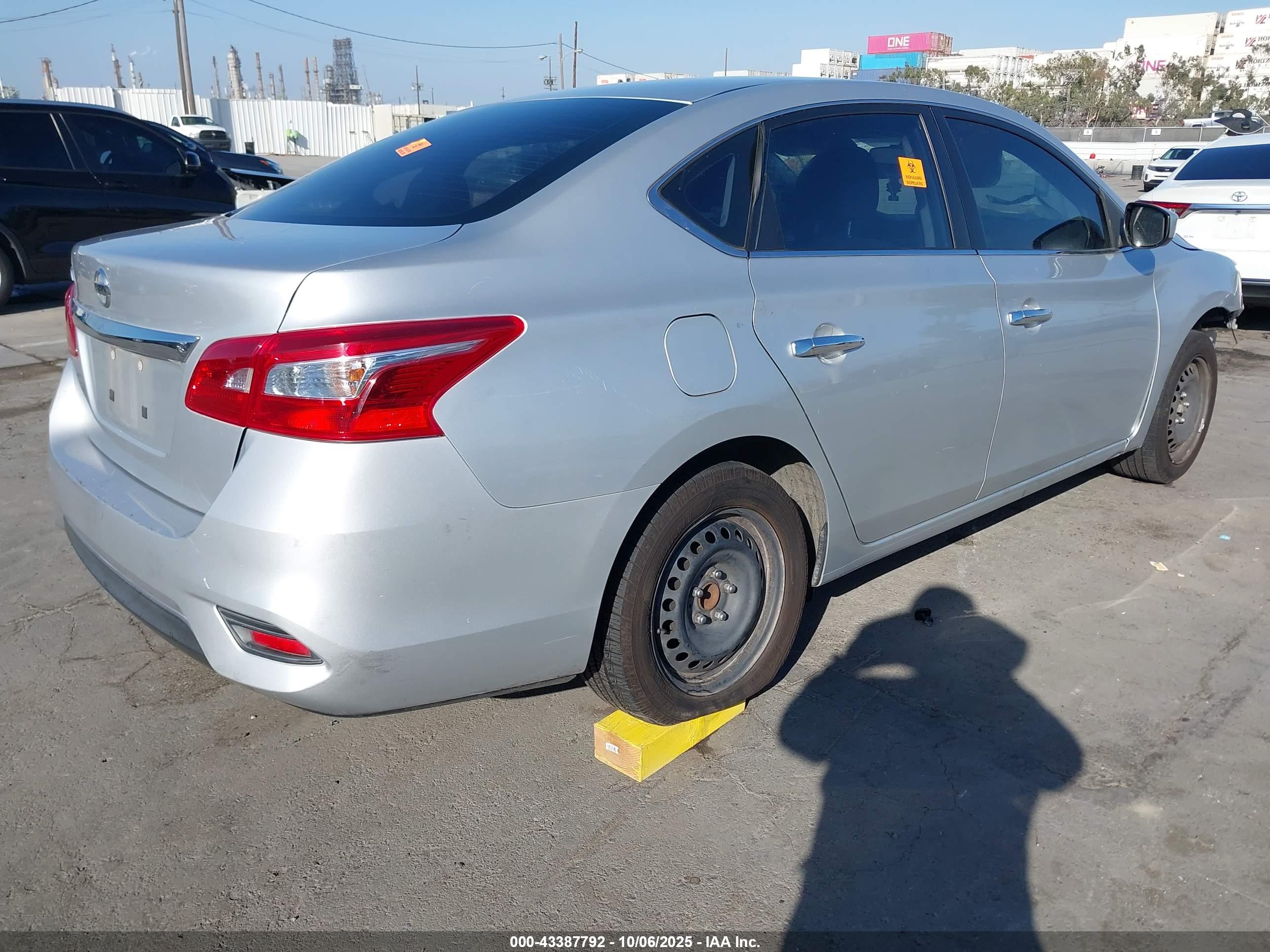 NISSAN SENTRA image 4
