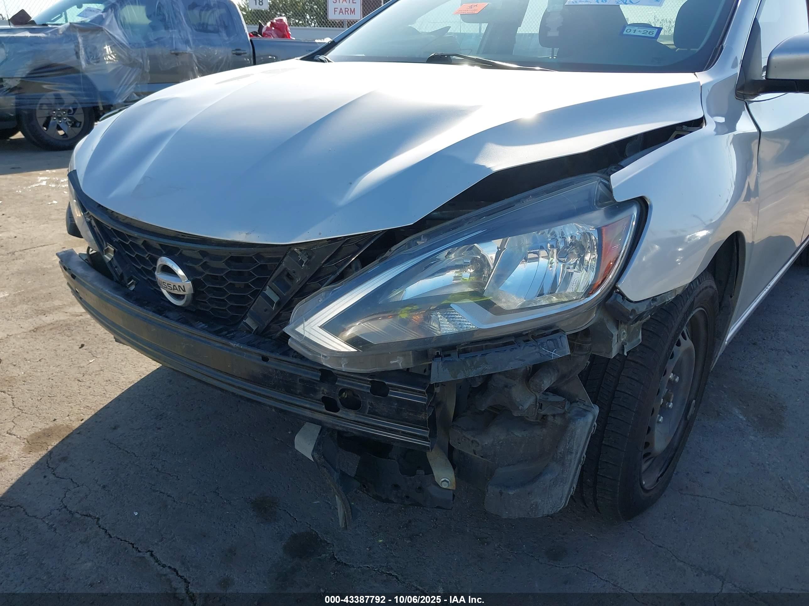 NISSAN SENTRA image 6