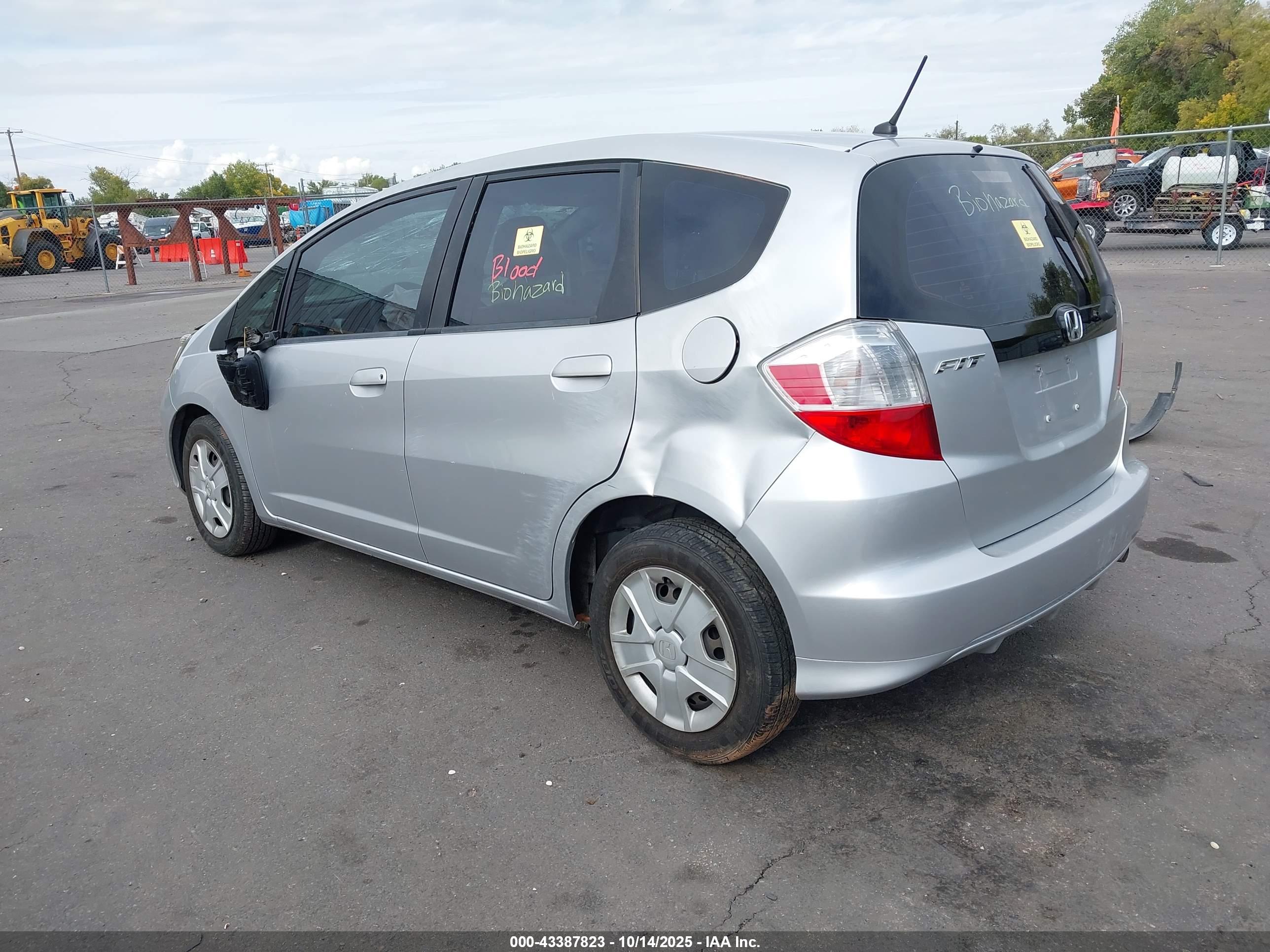 HONDA FIT image 3