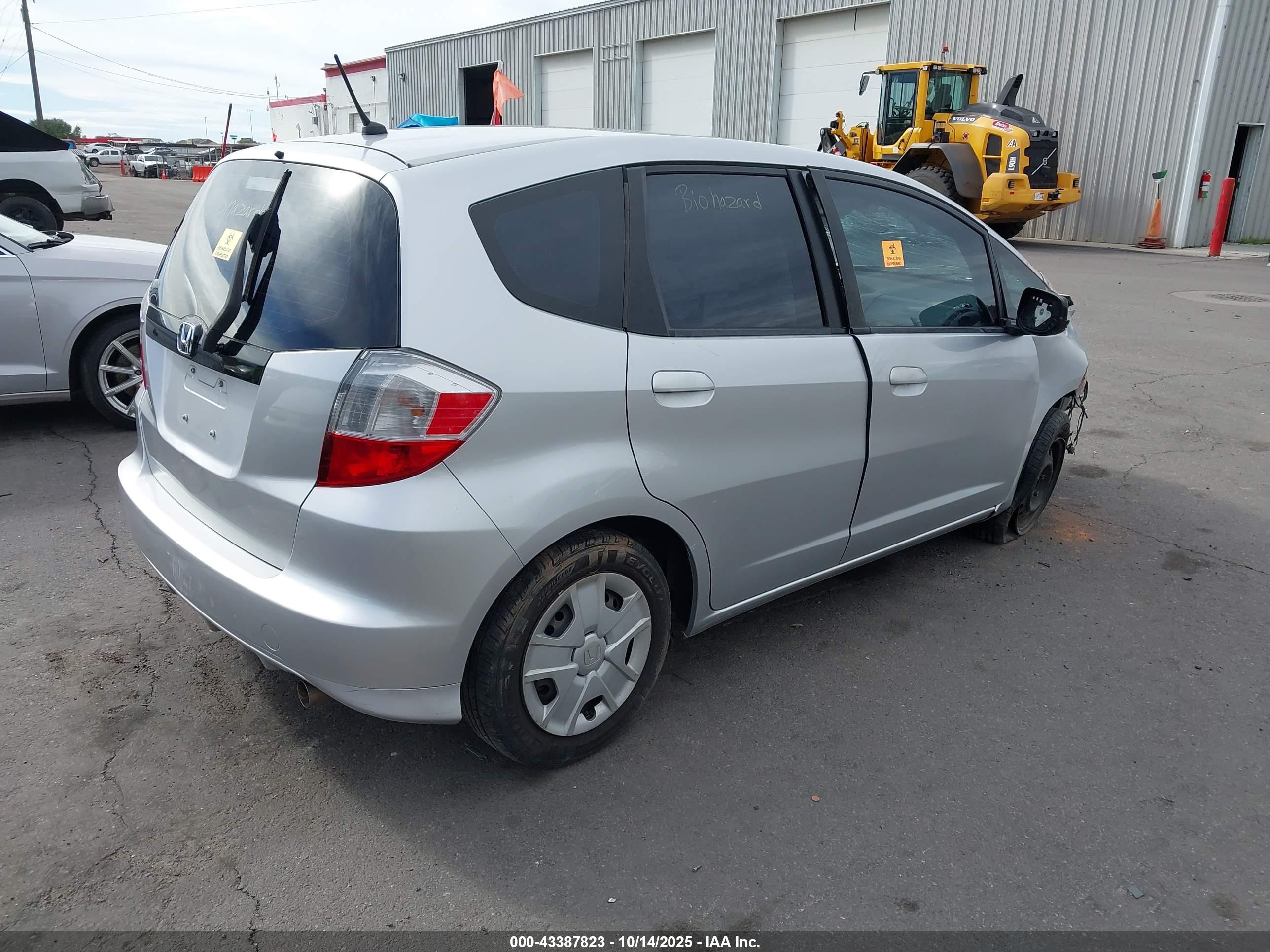 HONDA FIT image 4