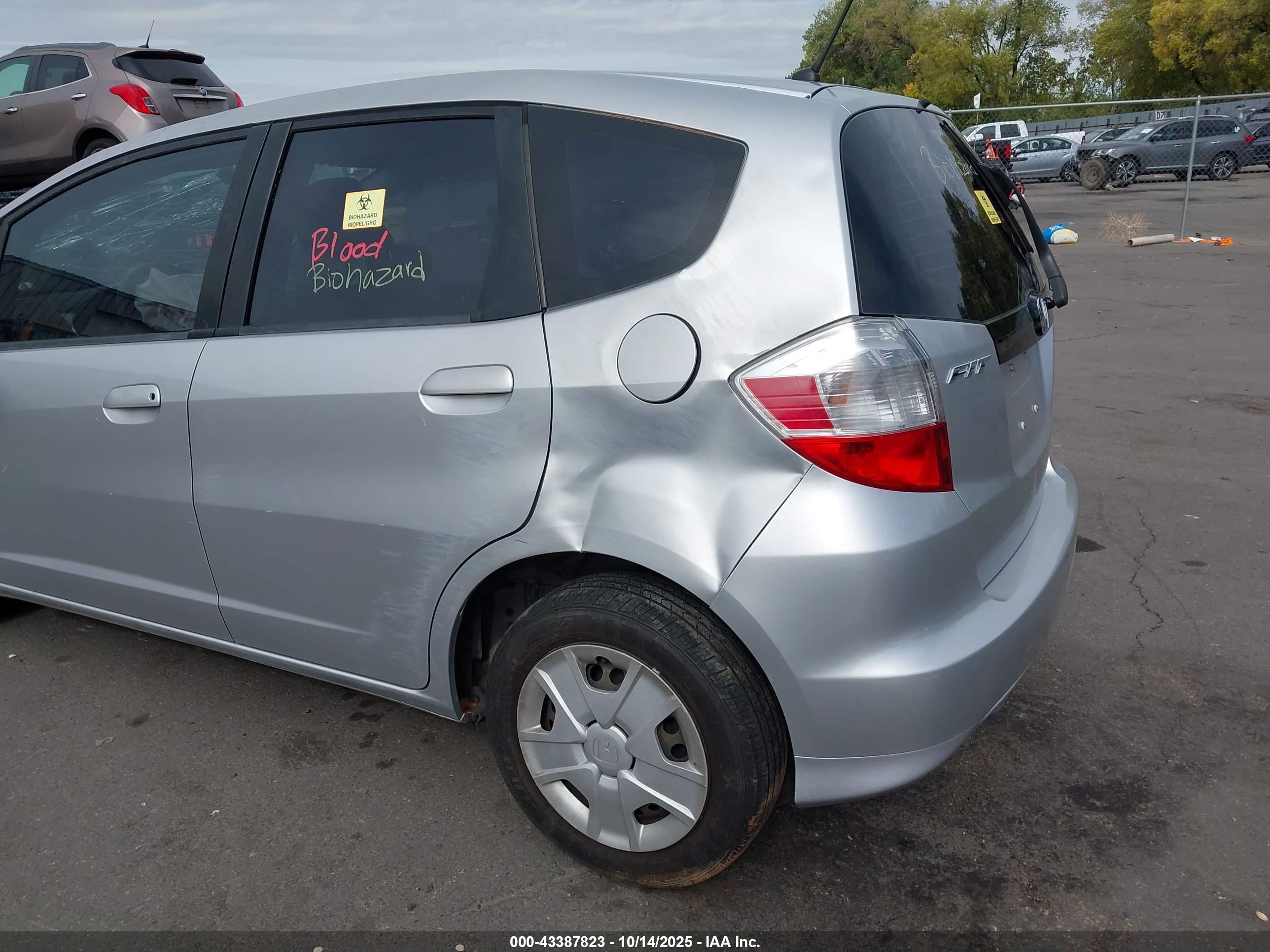 HONDA FIT image 6