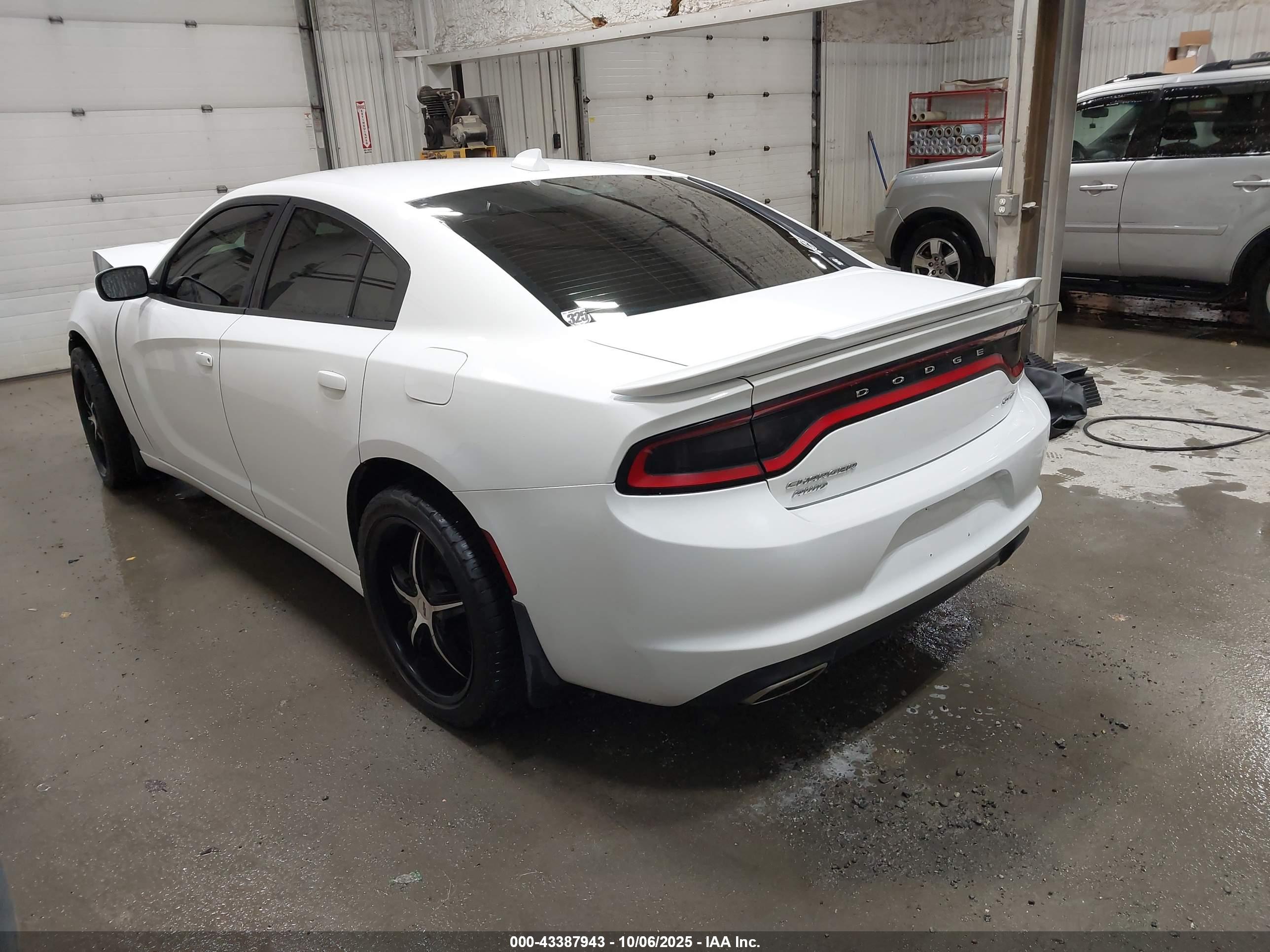 DODGE CHARGER image 3
