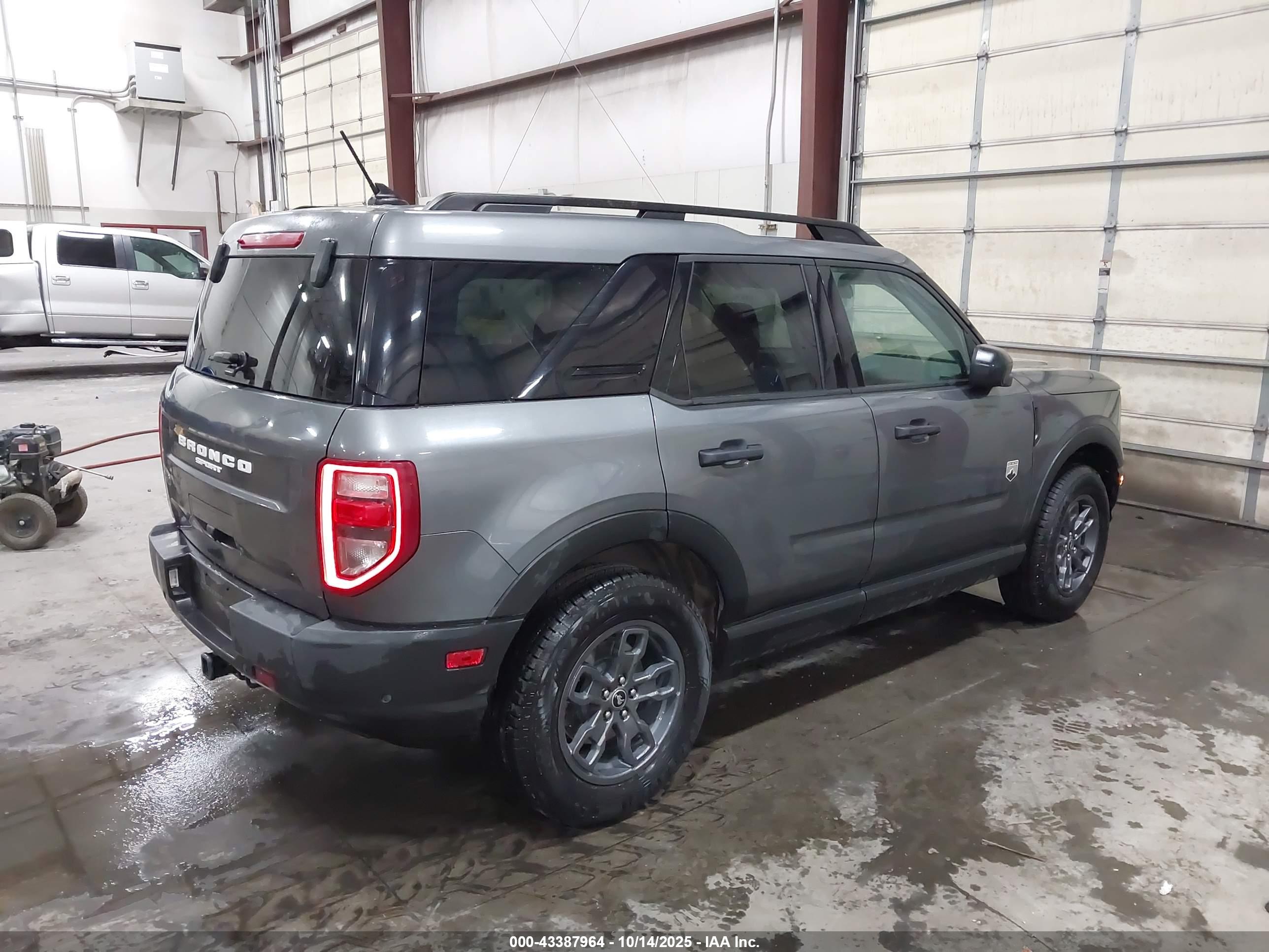 FORD BRONCO image 4