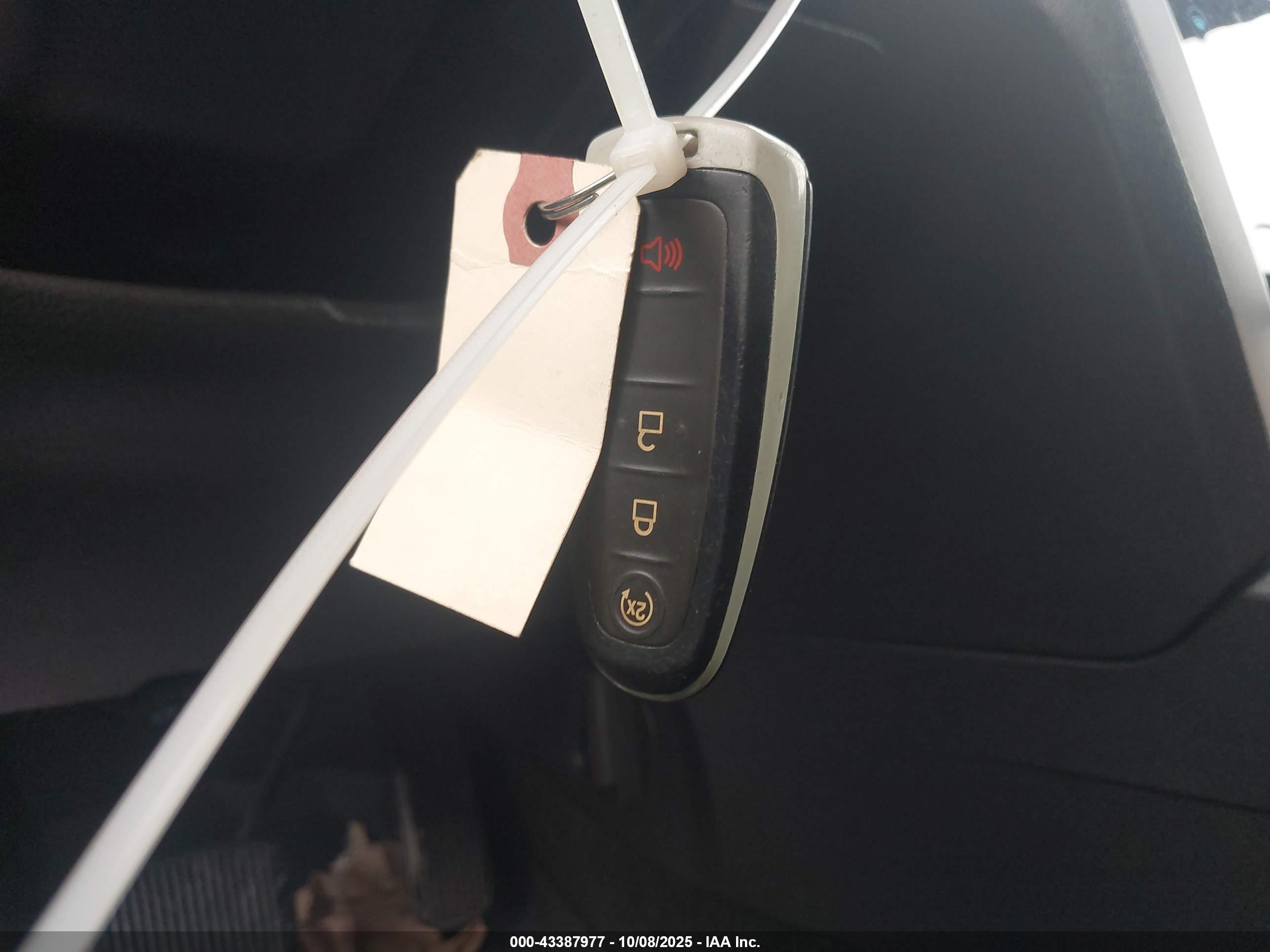 FORD EXPLORER image 11