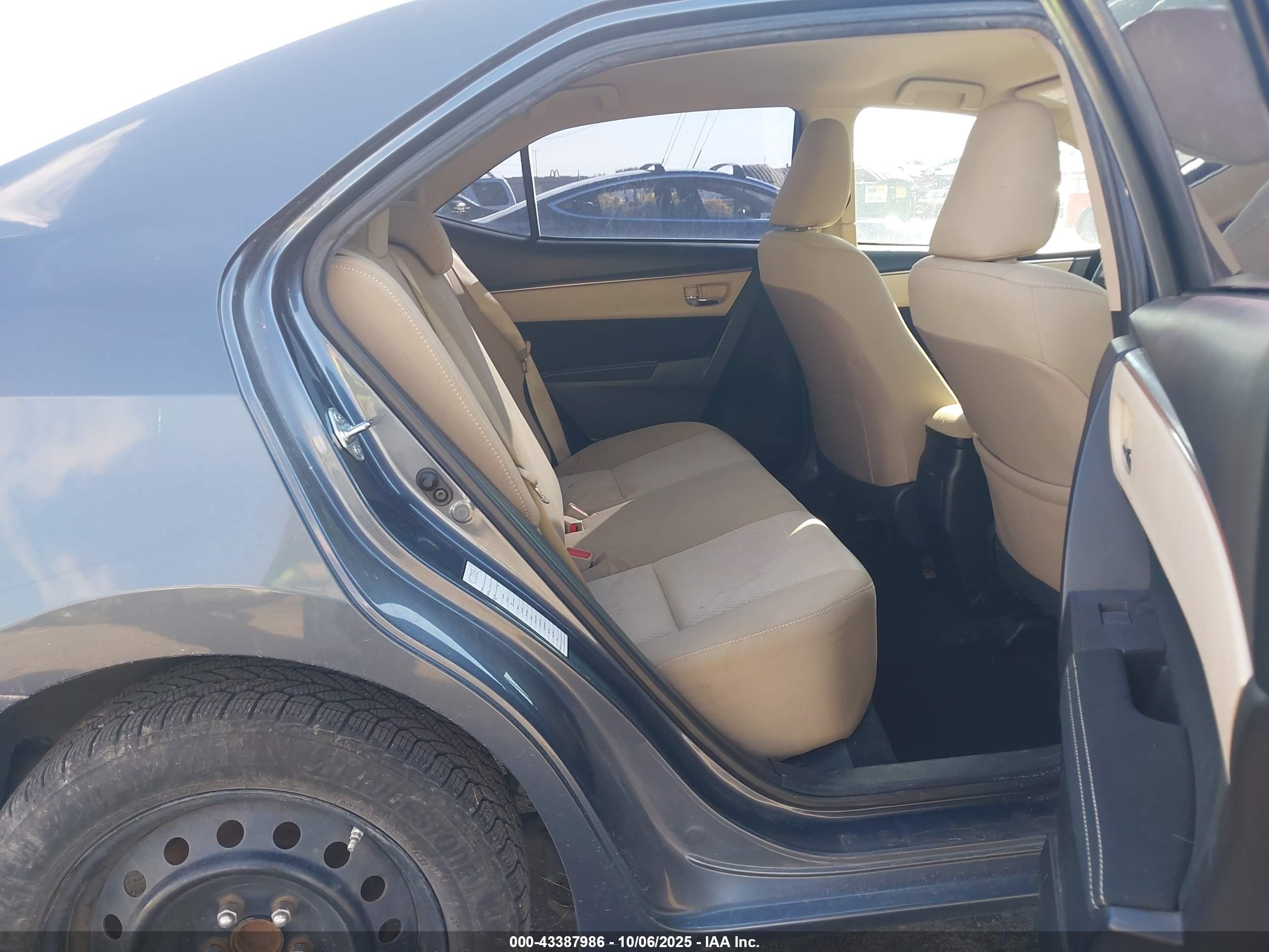 TOYOTA COROLLA image 8