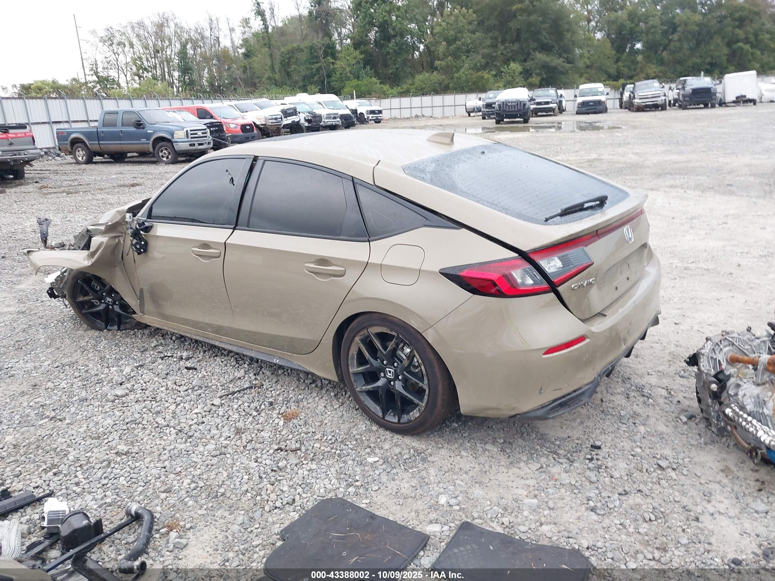 HONDA CIVIC image 3