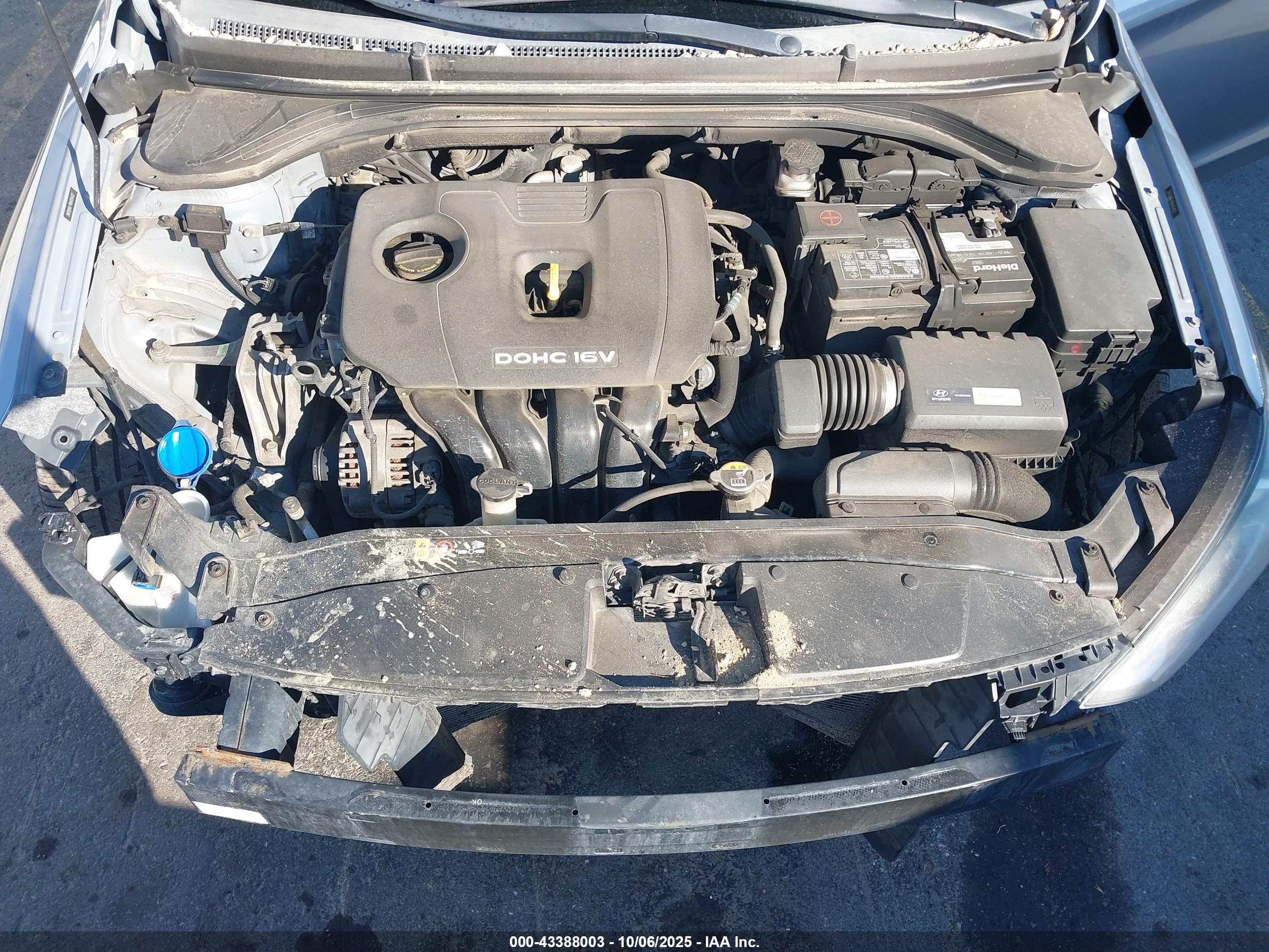 HYUNDAI ELANTRA image 10