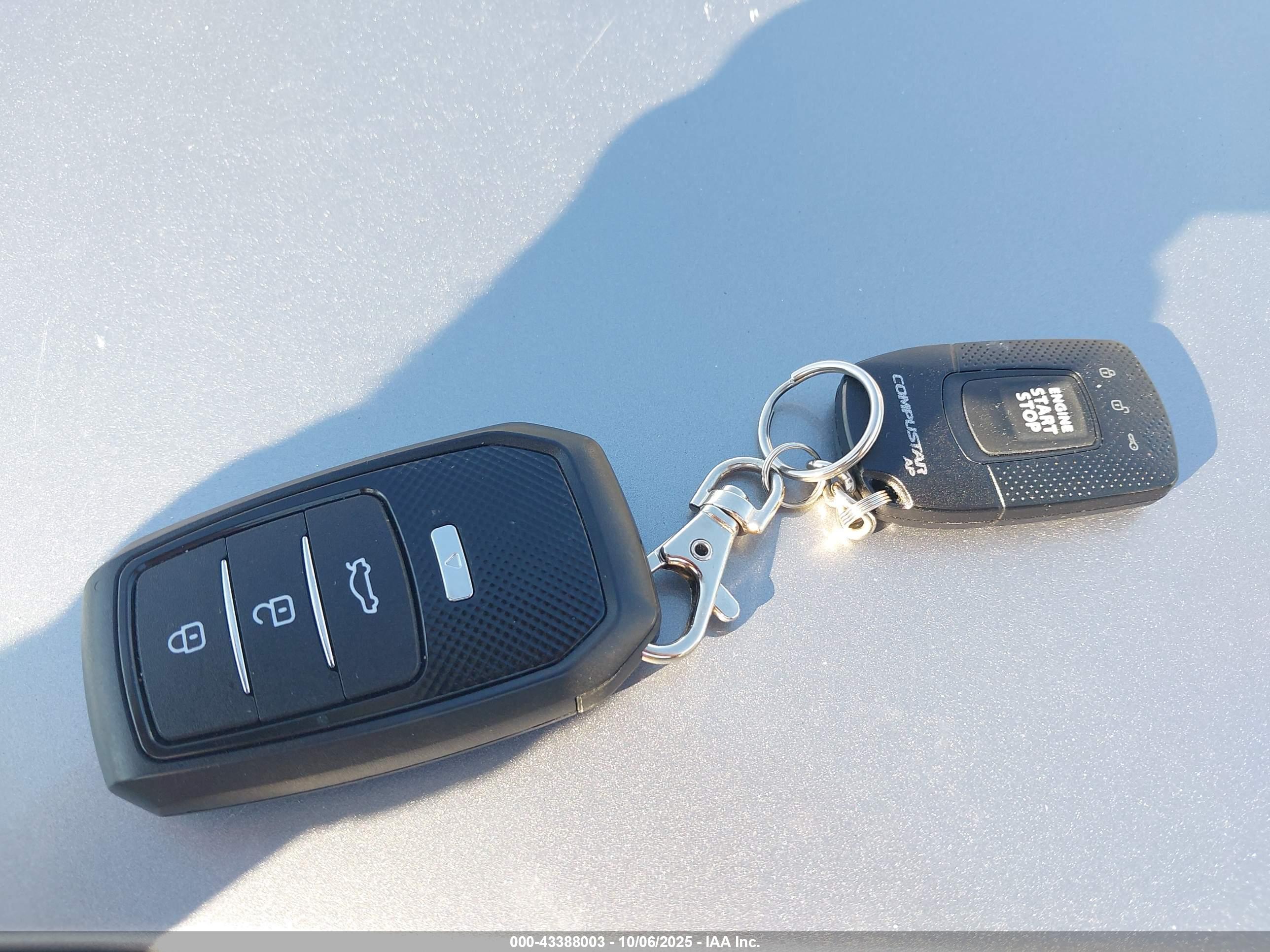 HYUNDAI ELANTRA image 11