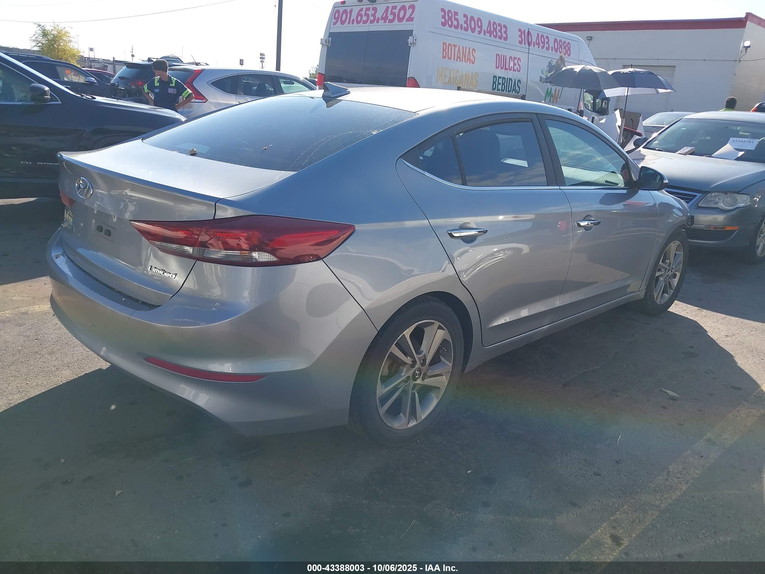 HYUNDAI ELANTRA image 4