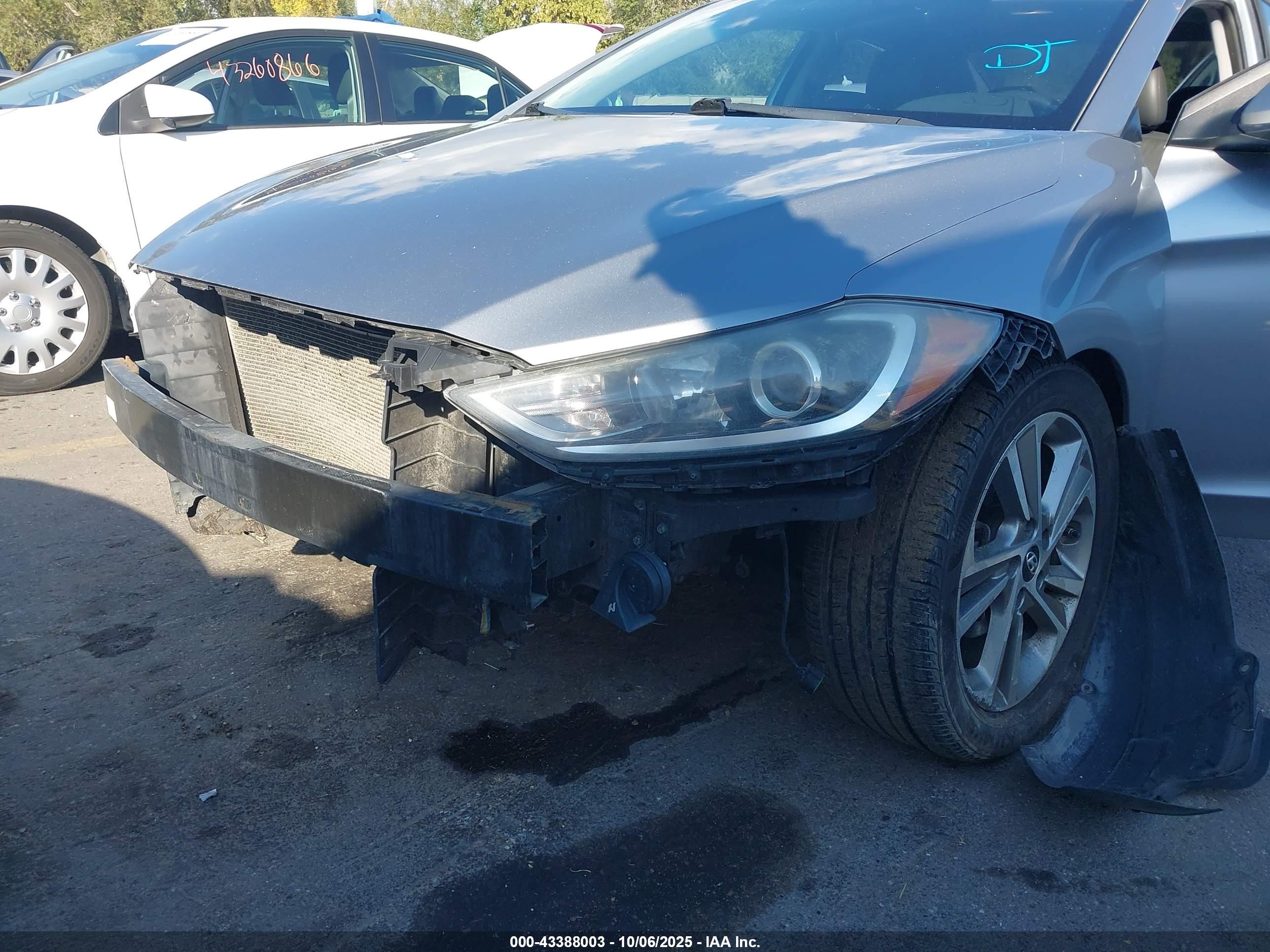 HYUNDAI ELANTRA image 6