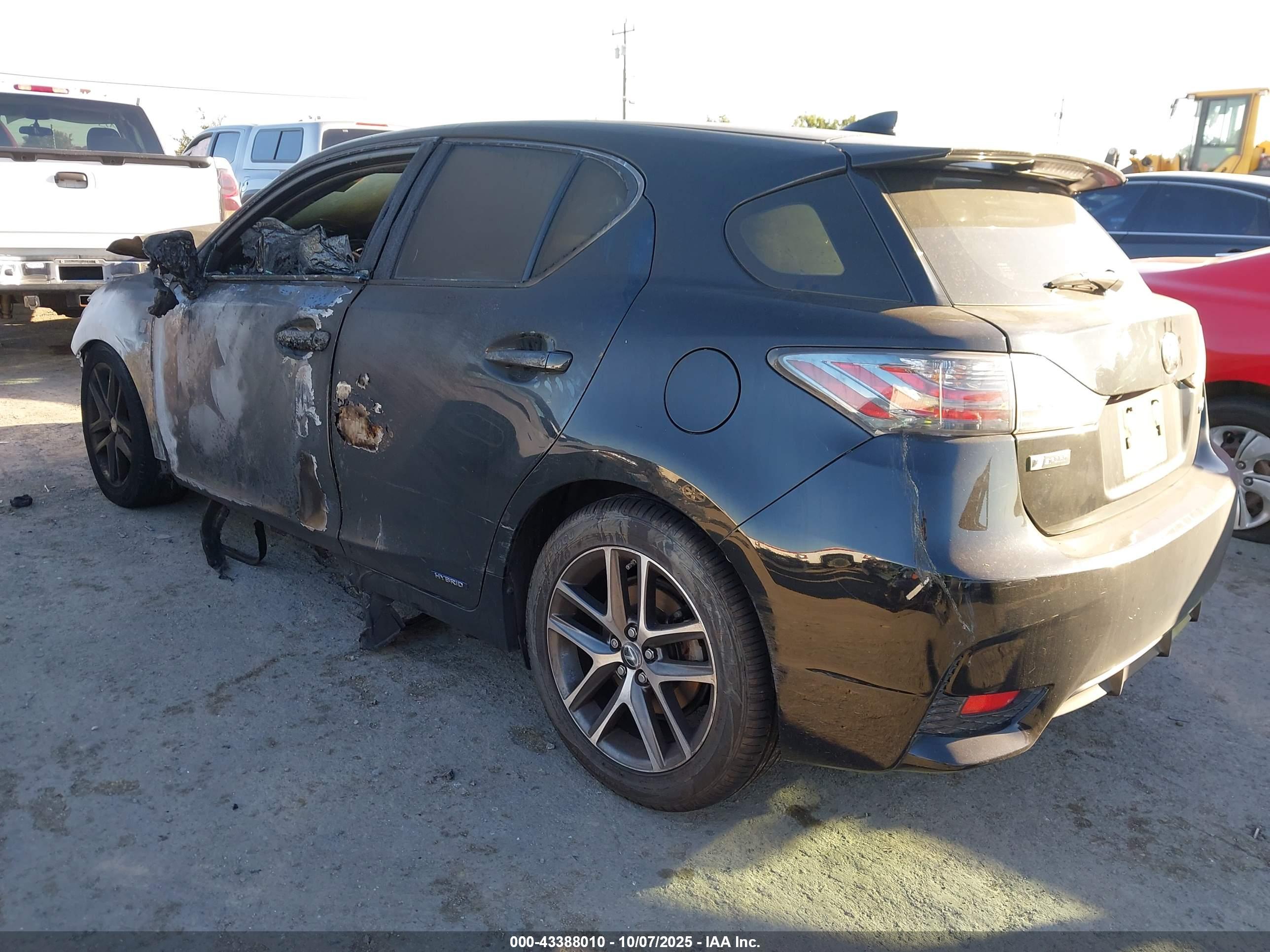 LEXUS CT image 3