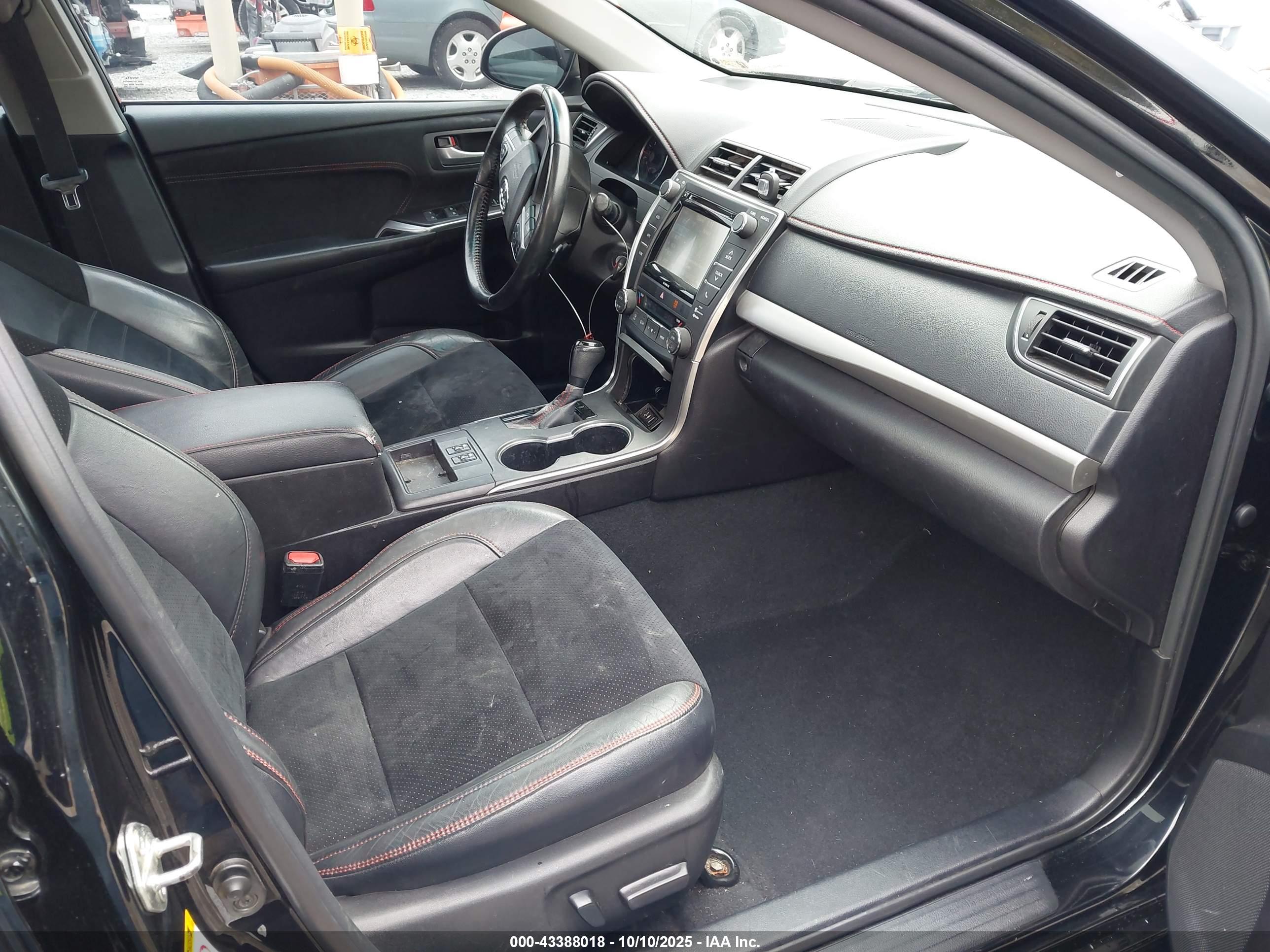 TOYOTA CAMRY image 5