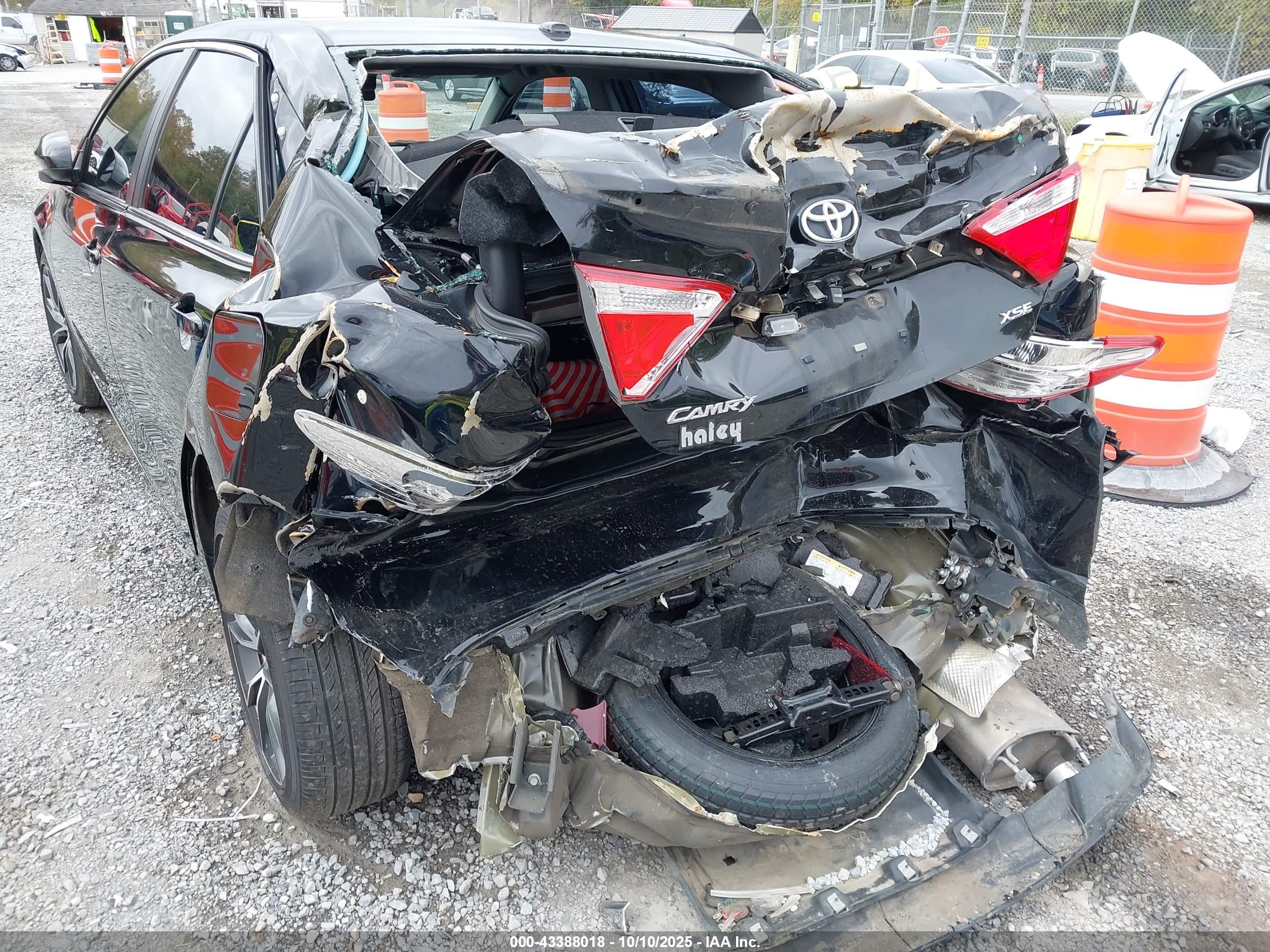 TOYOTA CAMRY image 6