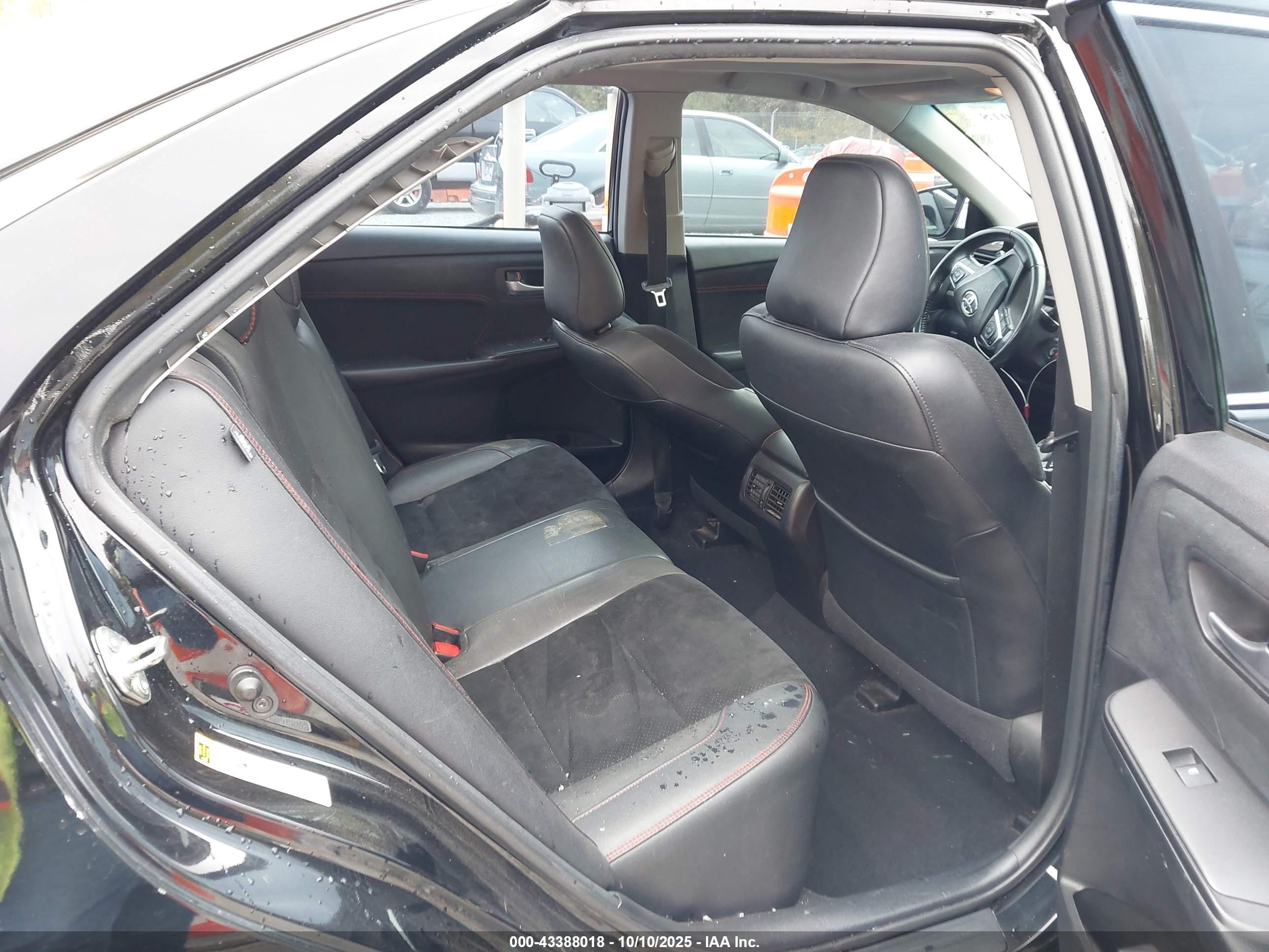 TOYOTA CAMRY image 8
