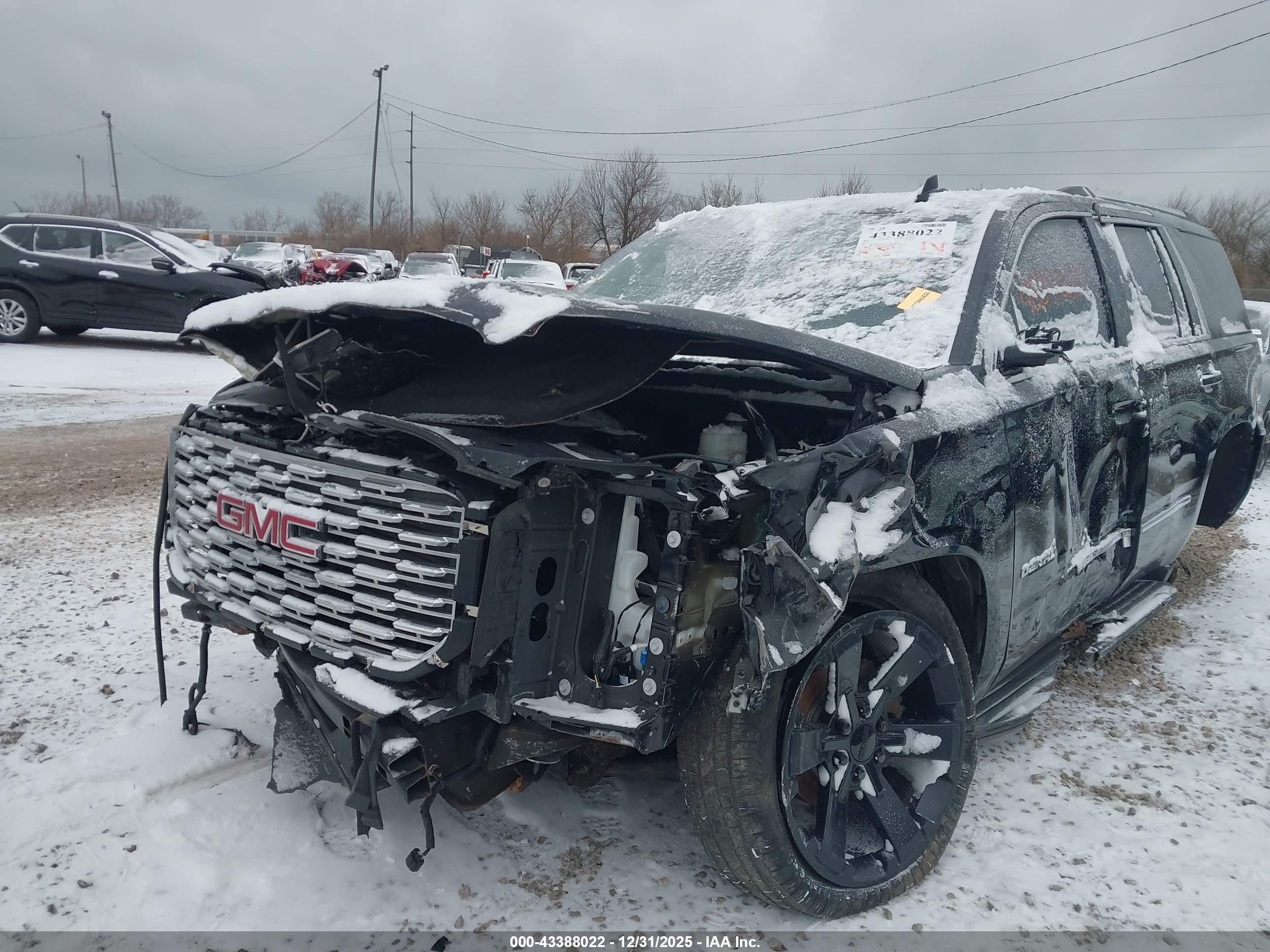 GMC YUKON image 6
