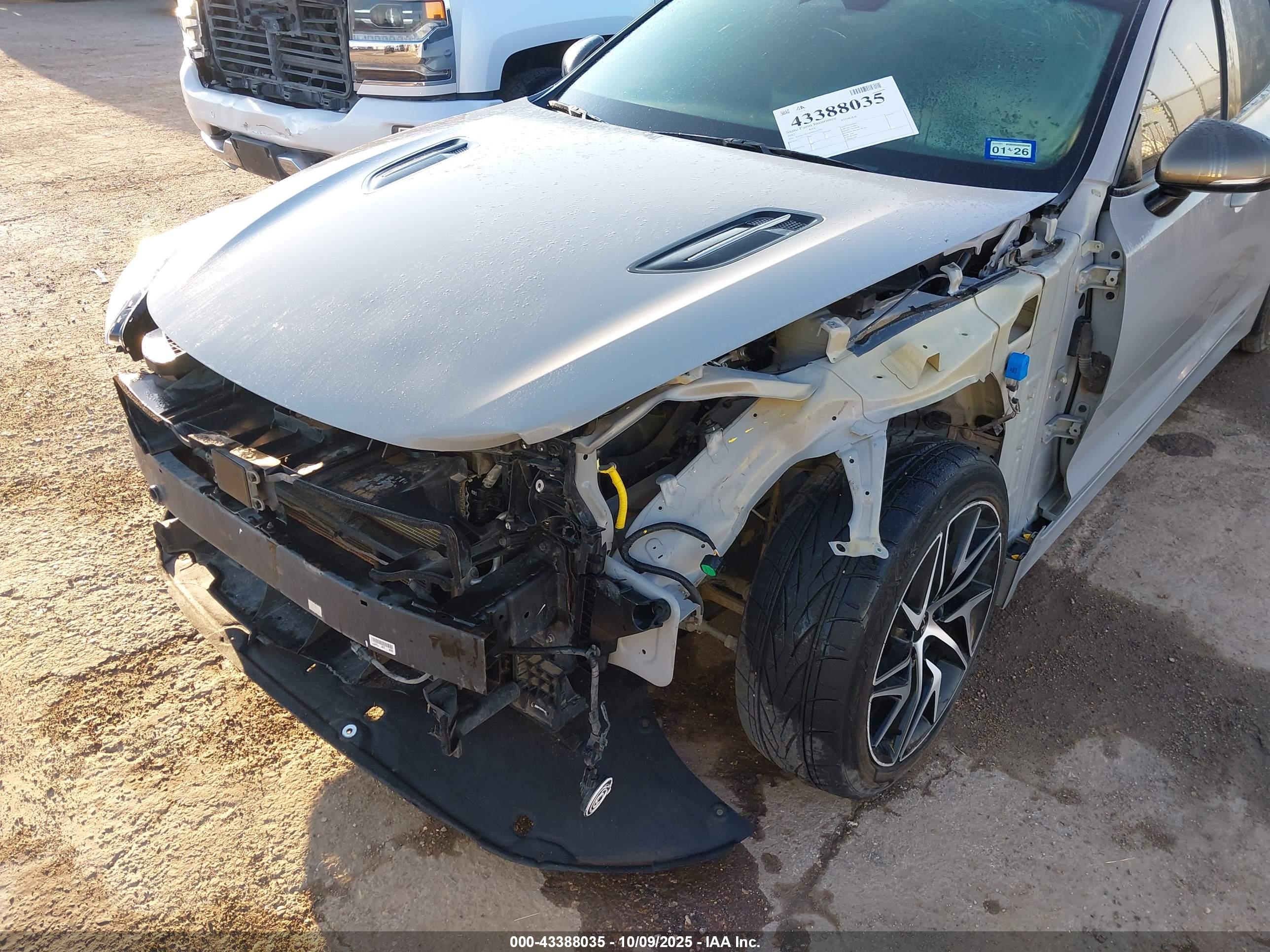 KIA STINGER image 6