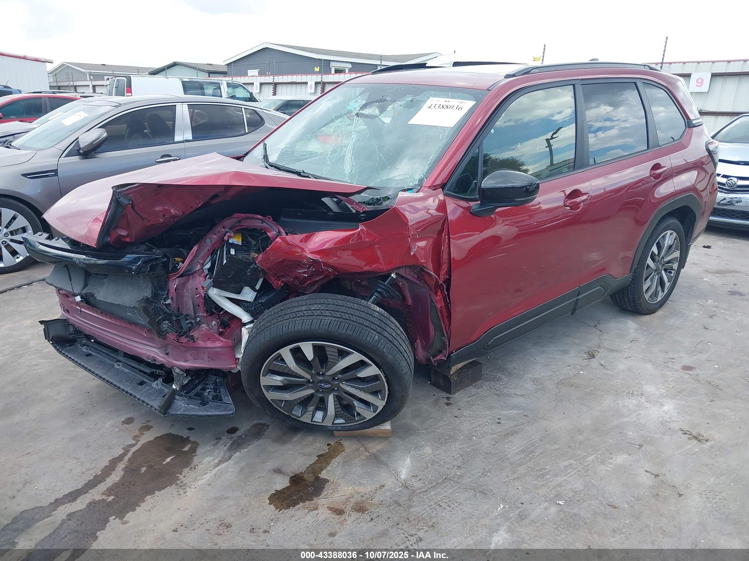 SUBARU FORESTER image 2