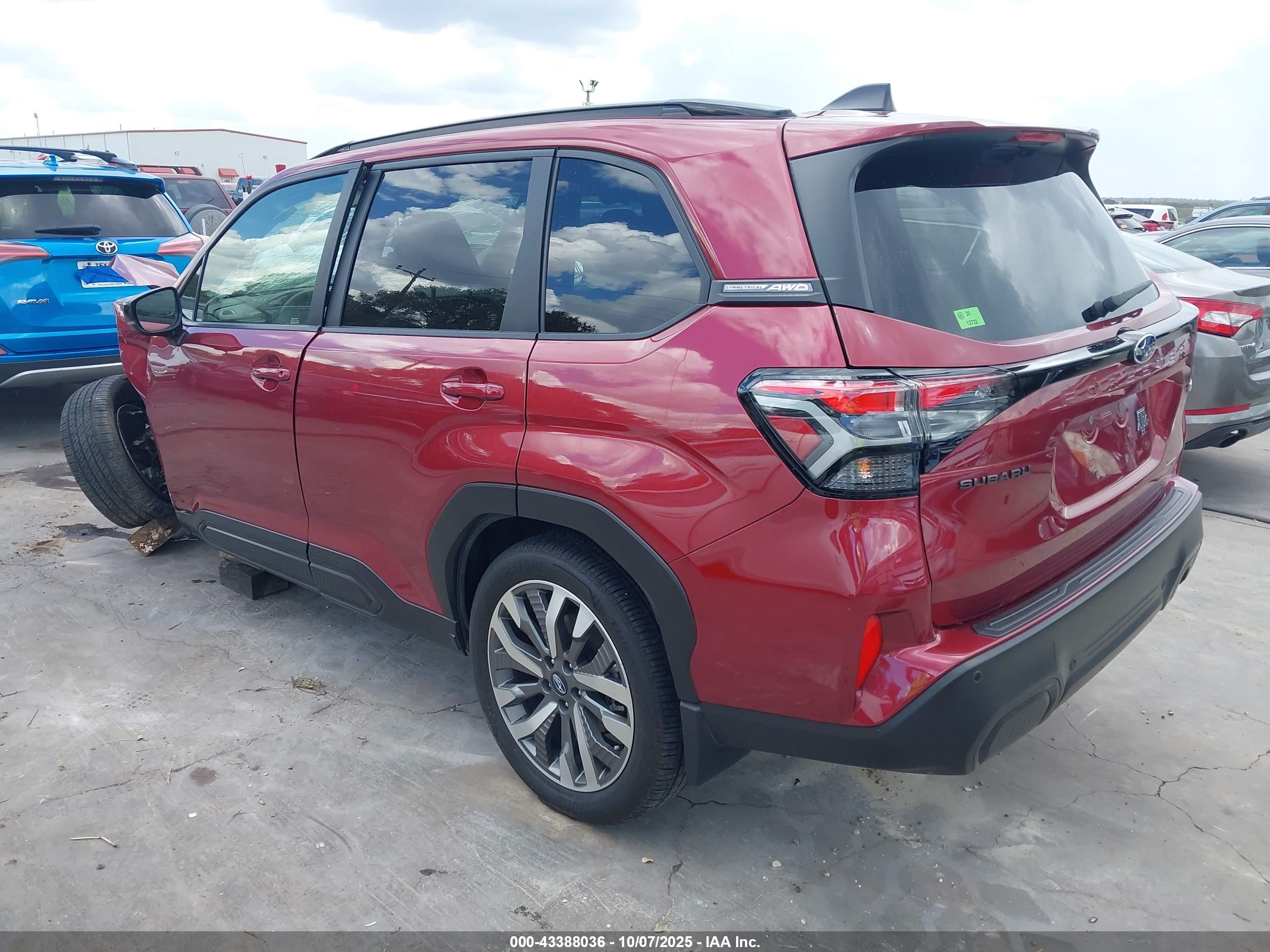 SUBARU FORESTER image 3