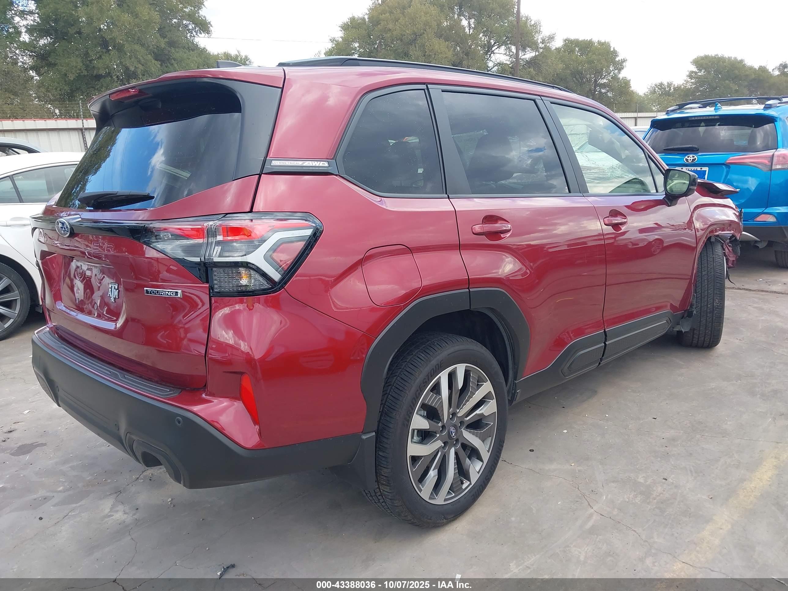 SUBARU FORESTER image 4