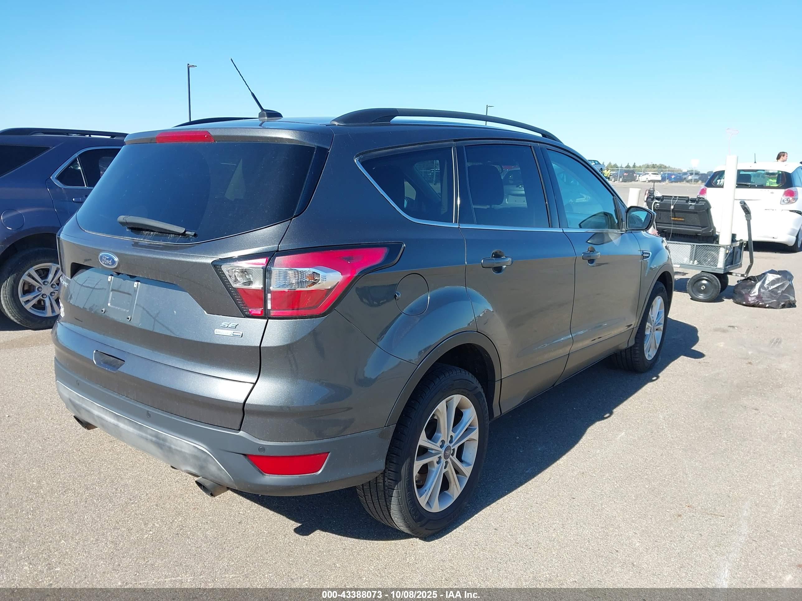 FORD ESCAPE image 4
