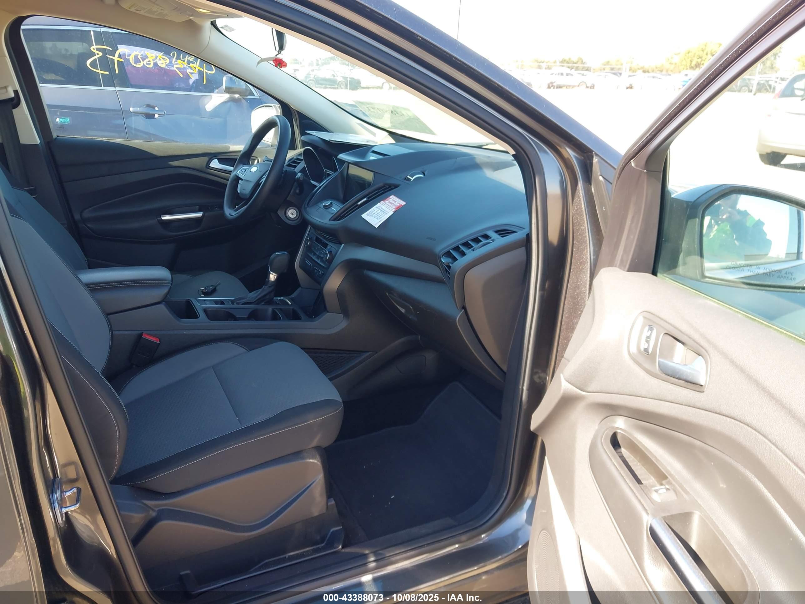 FORD ESCAPE image 5