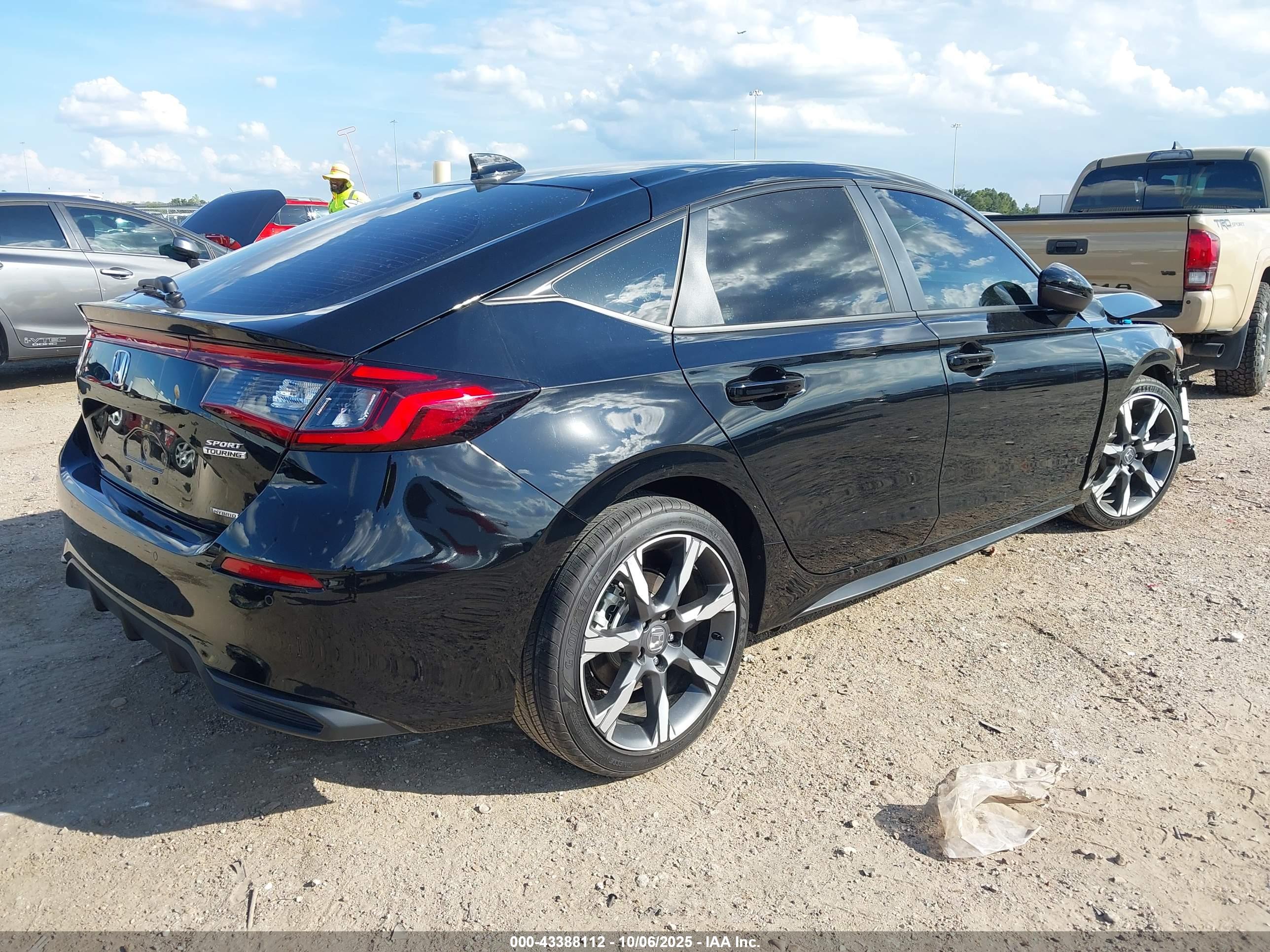 HONDA CIVIC image 4