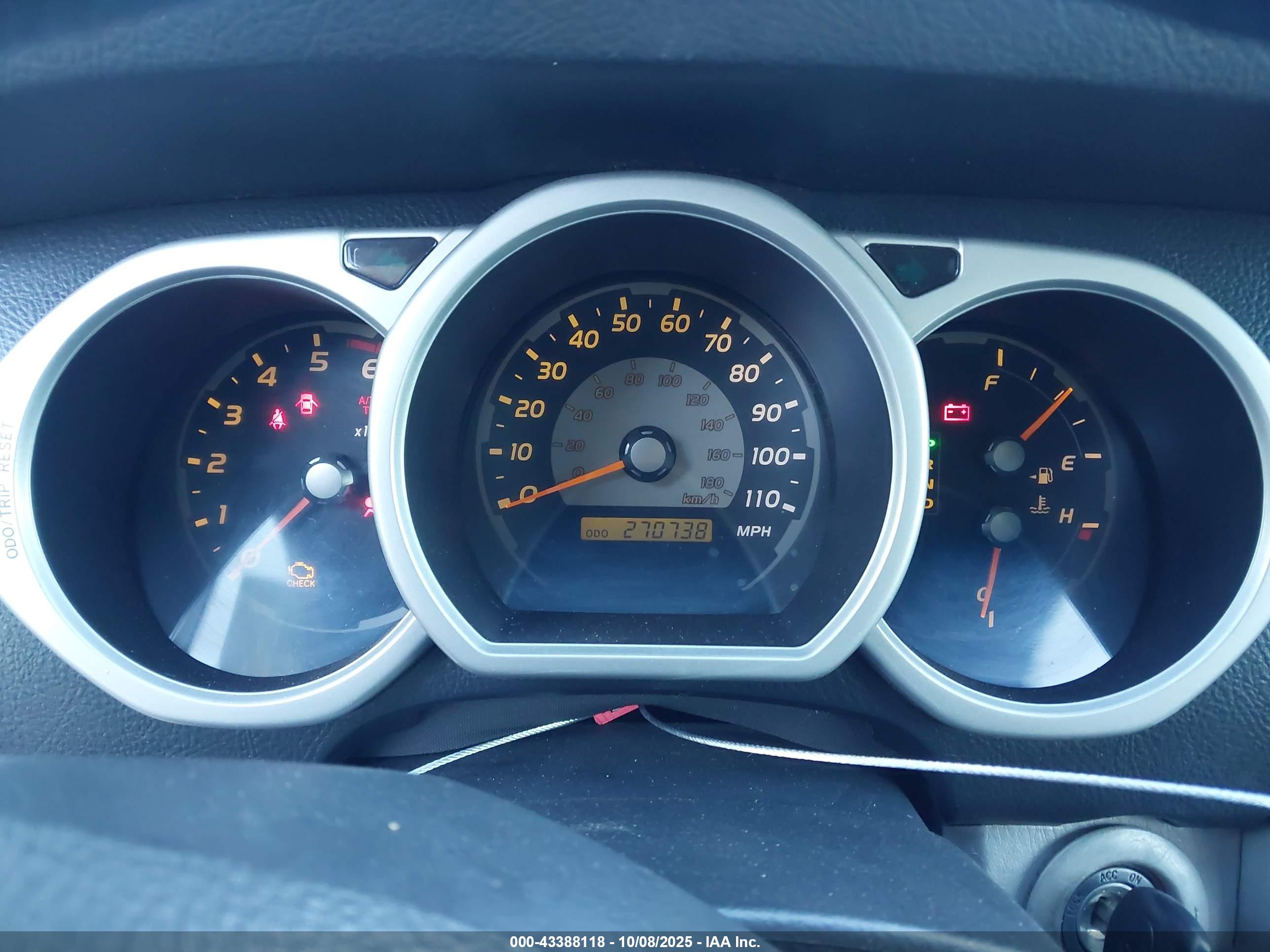 TOYOTA 4RUNNER image 7