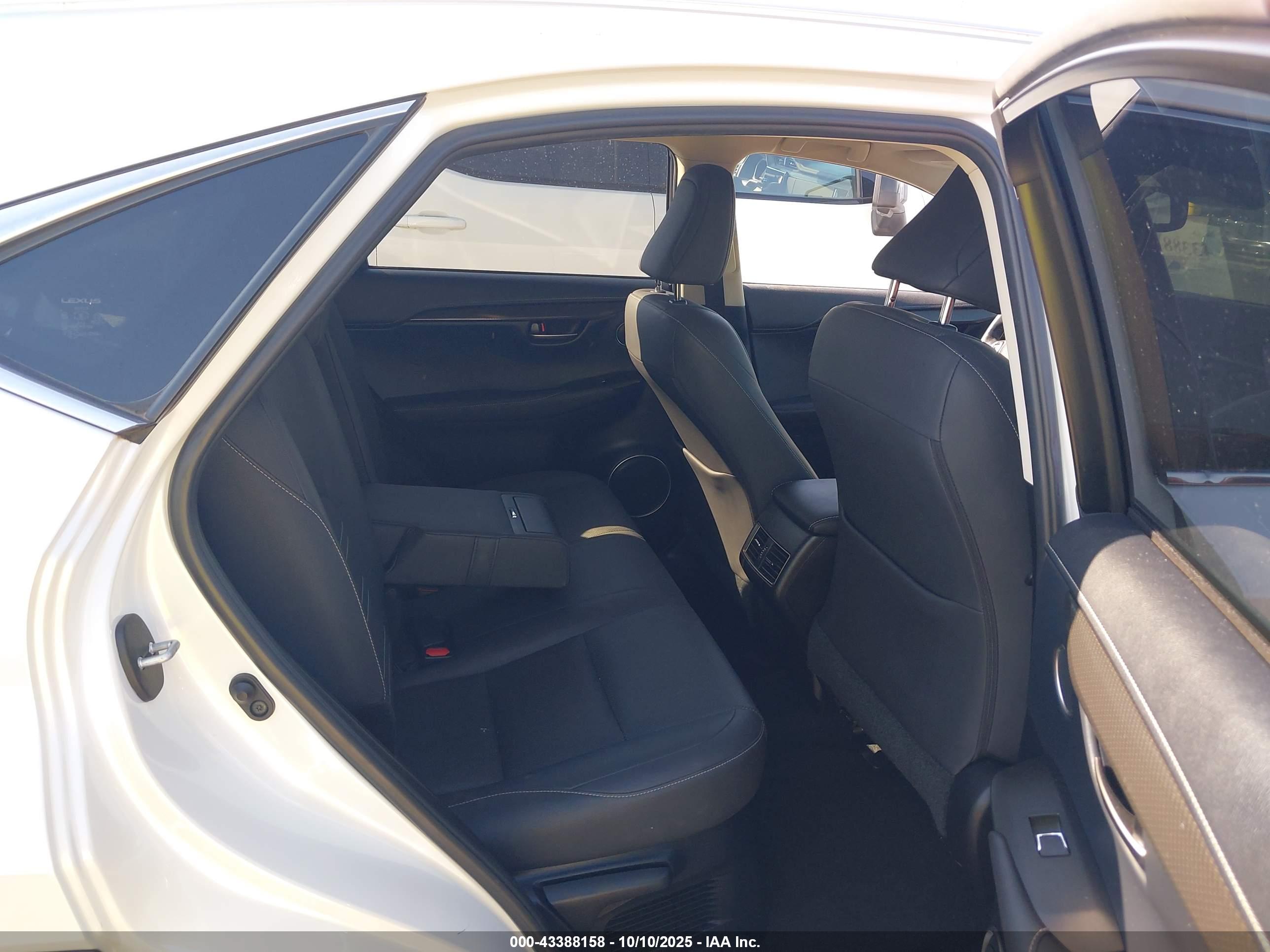 LEXUS NX image 8