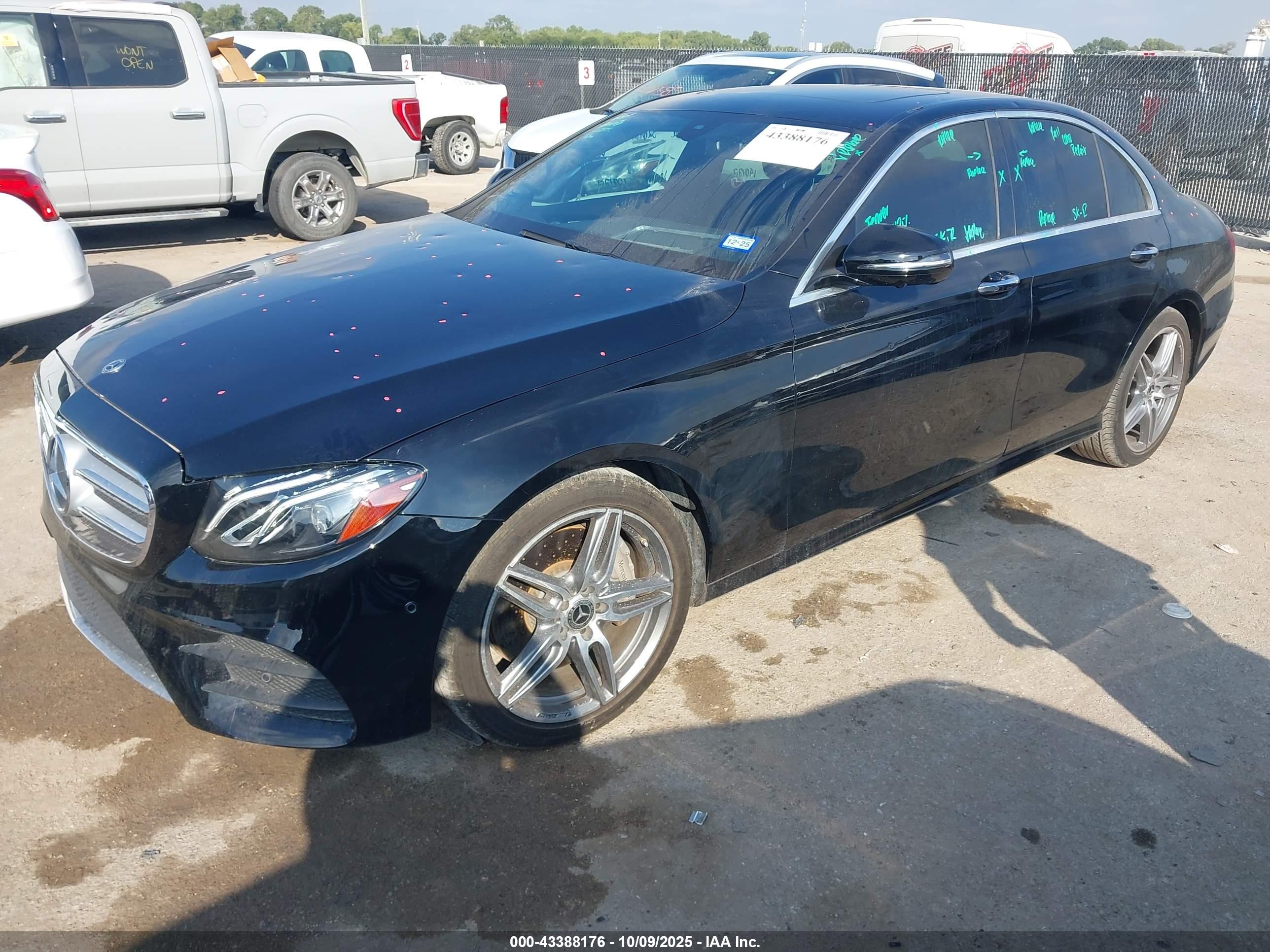 MERCEDES-BENZ E image 2