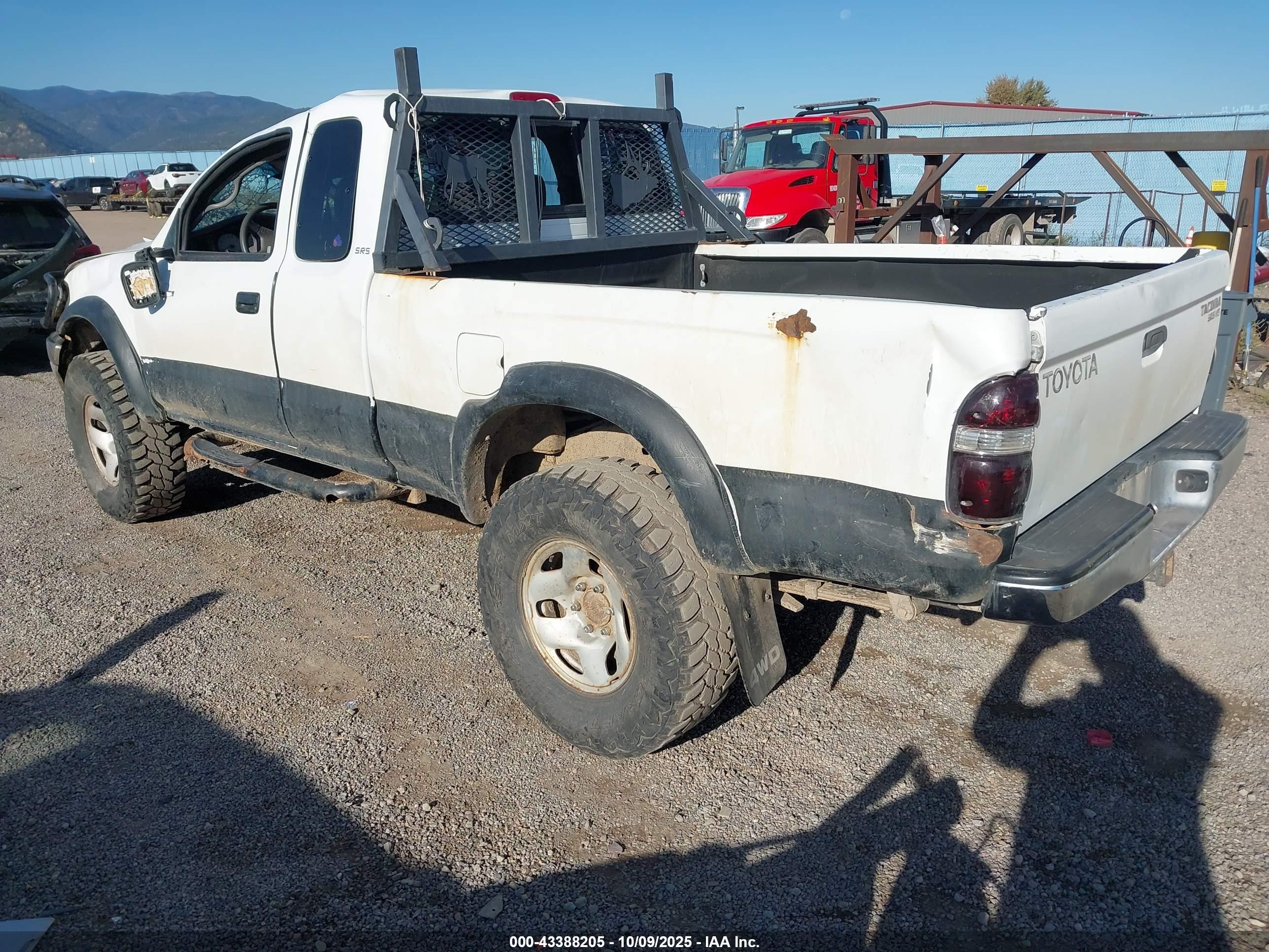 TOYOTA TACOMA image 3