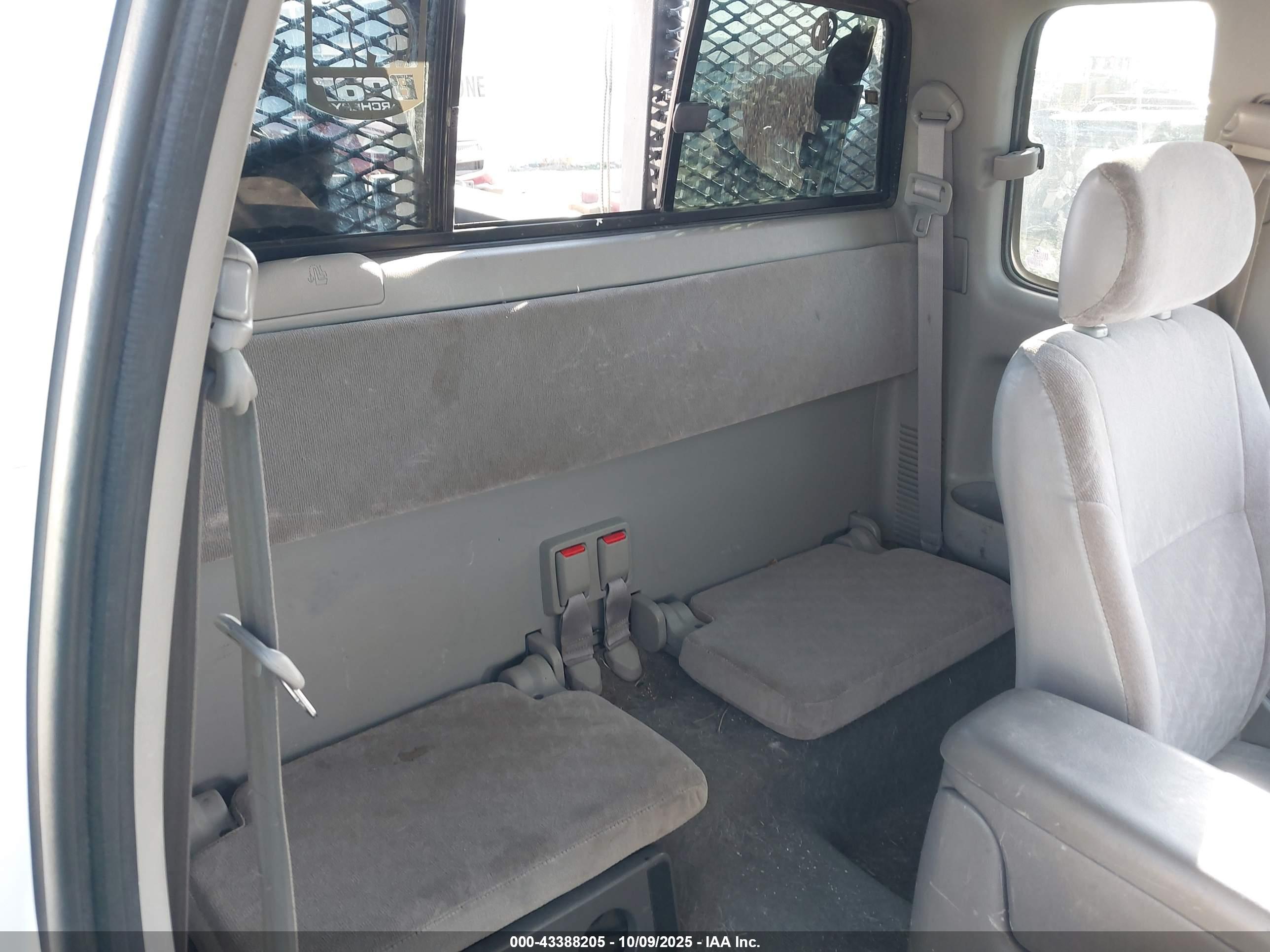 TOYOTA TACOMA image 8