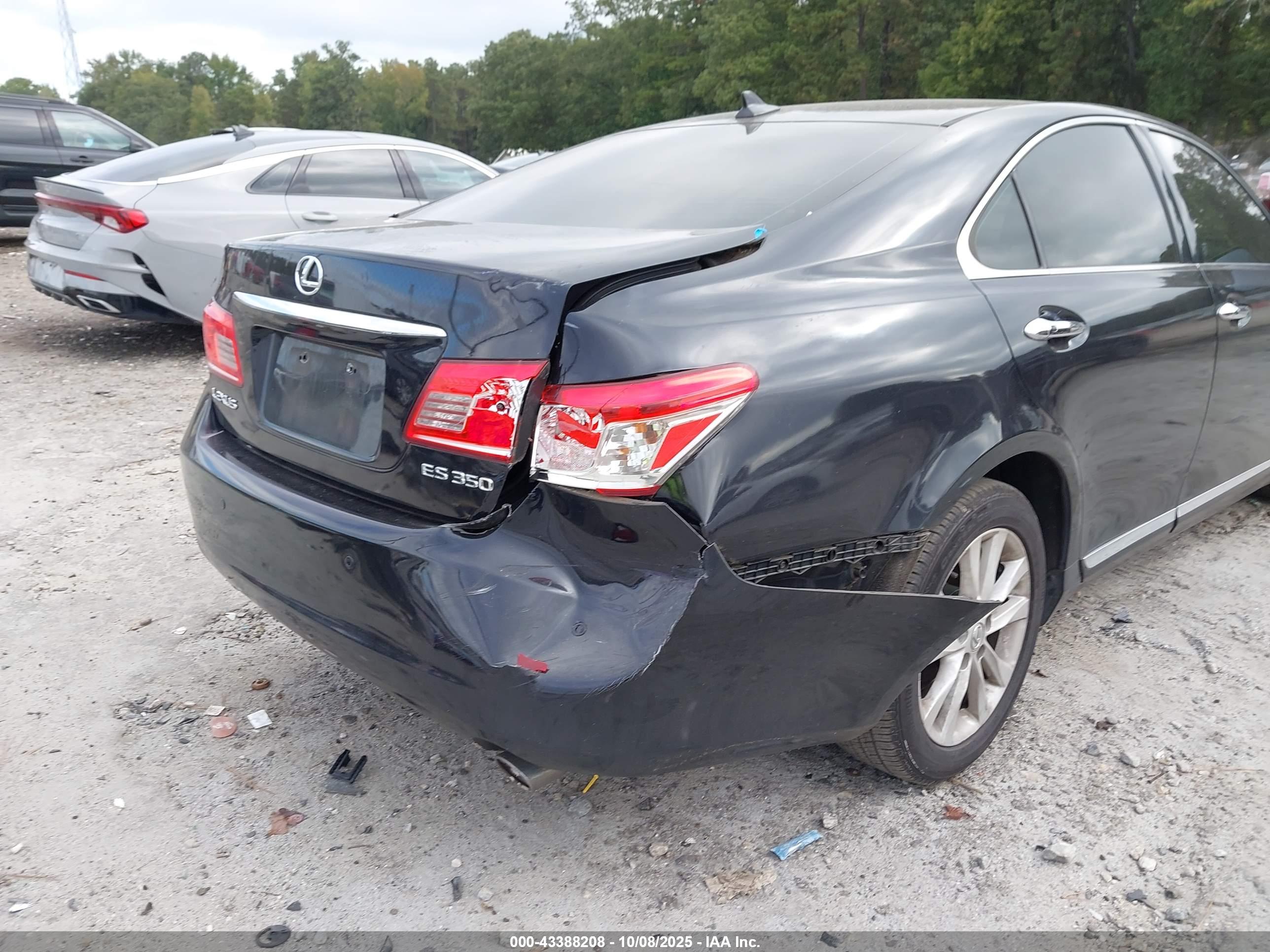 LEXUS ES image 6
