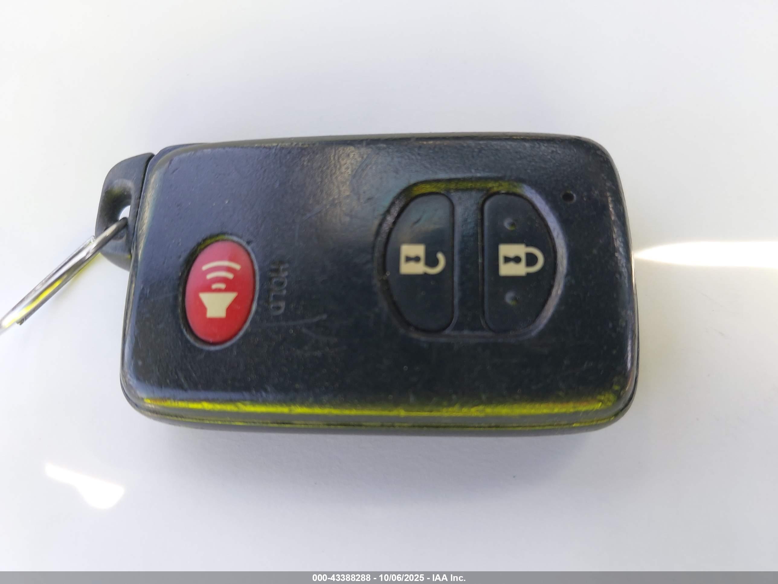 TOYOTA PRIUS image 11