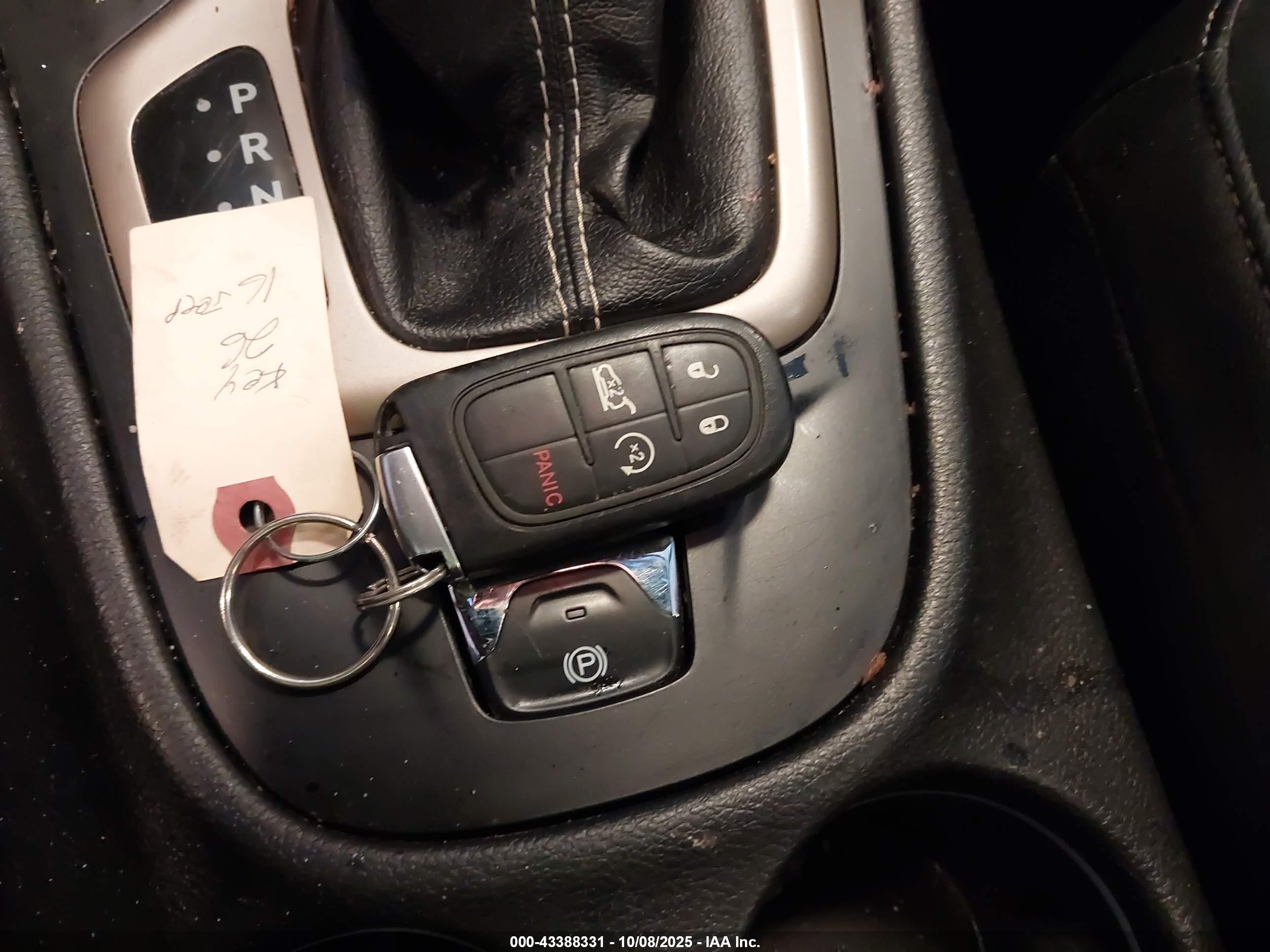 JEEP CHEROKEE image 11