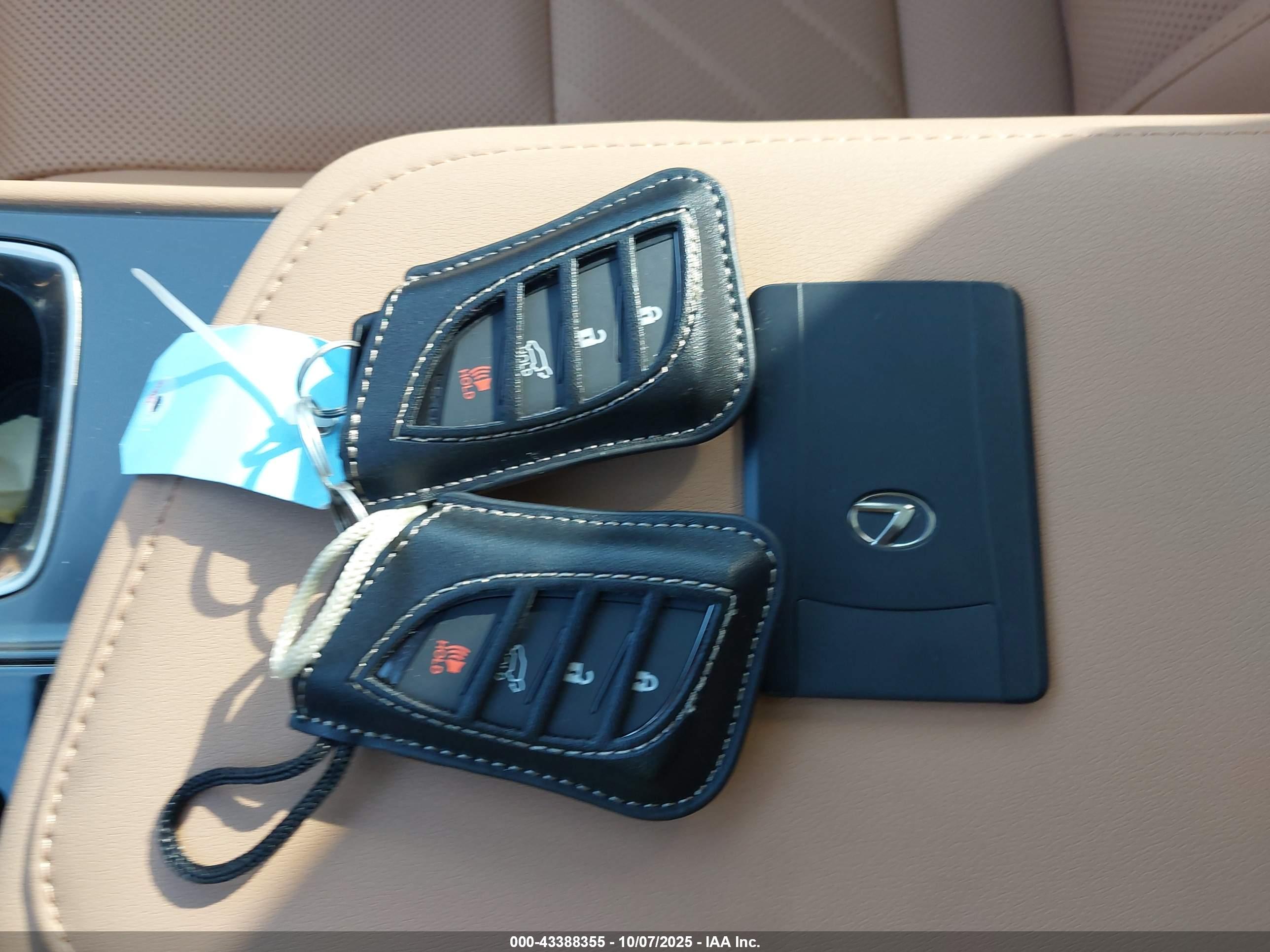 LEXUS NX image 11