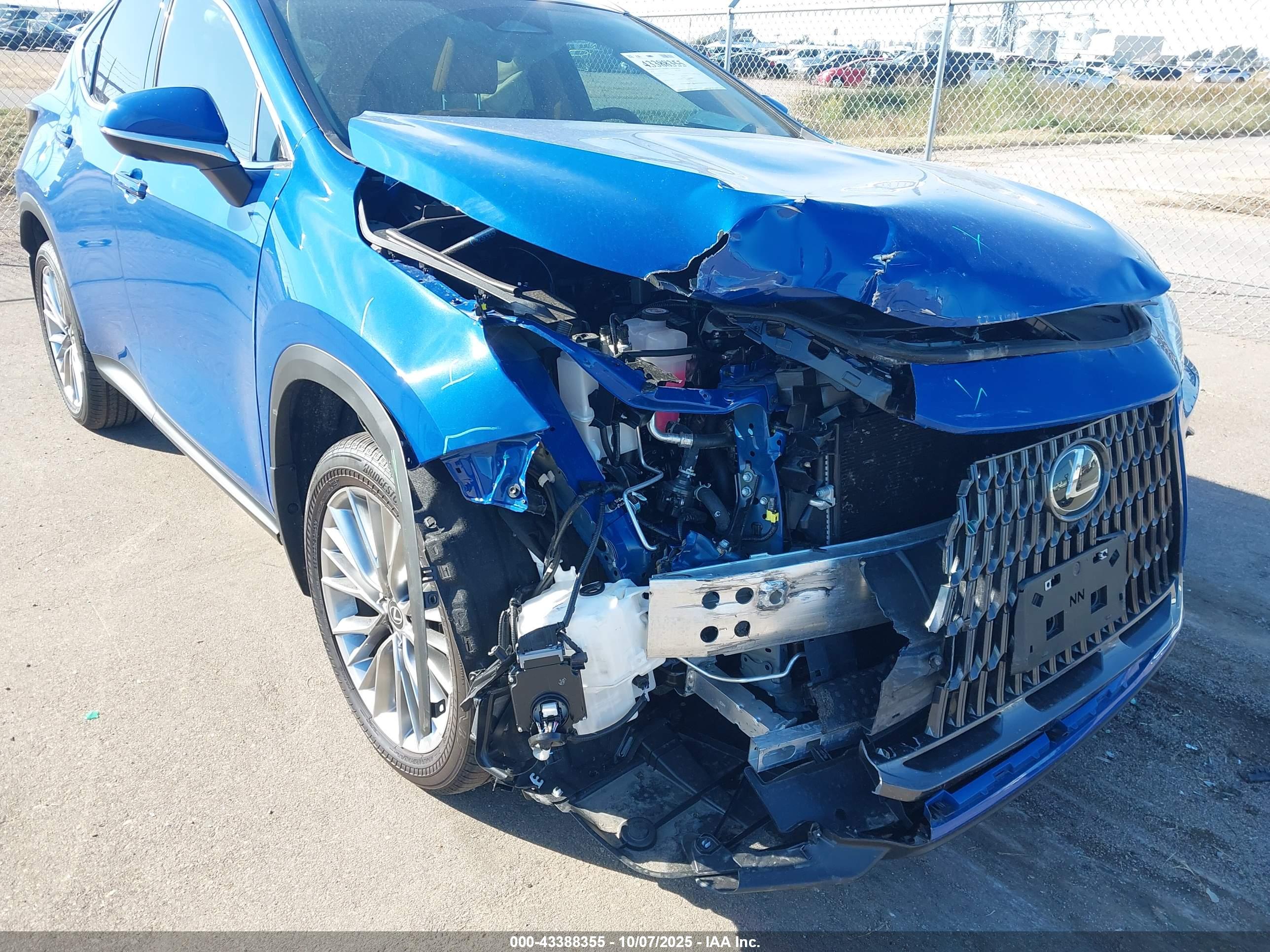 LEXUS NX image 6