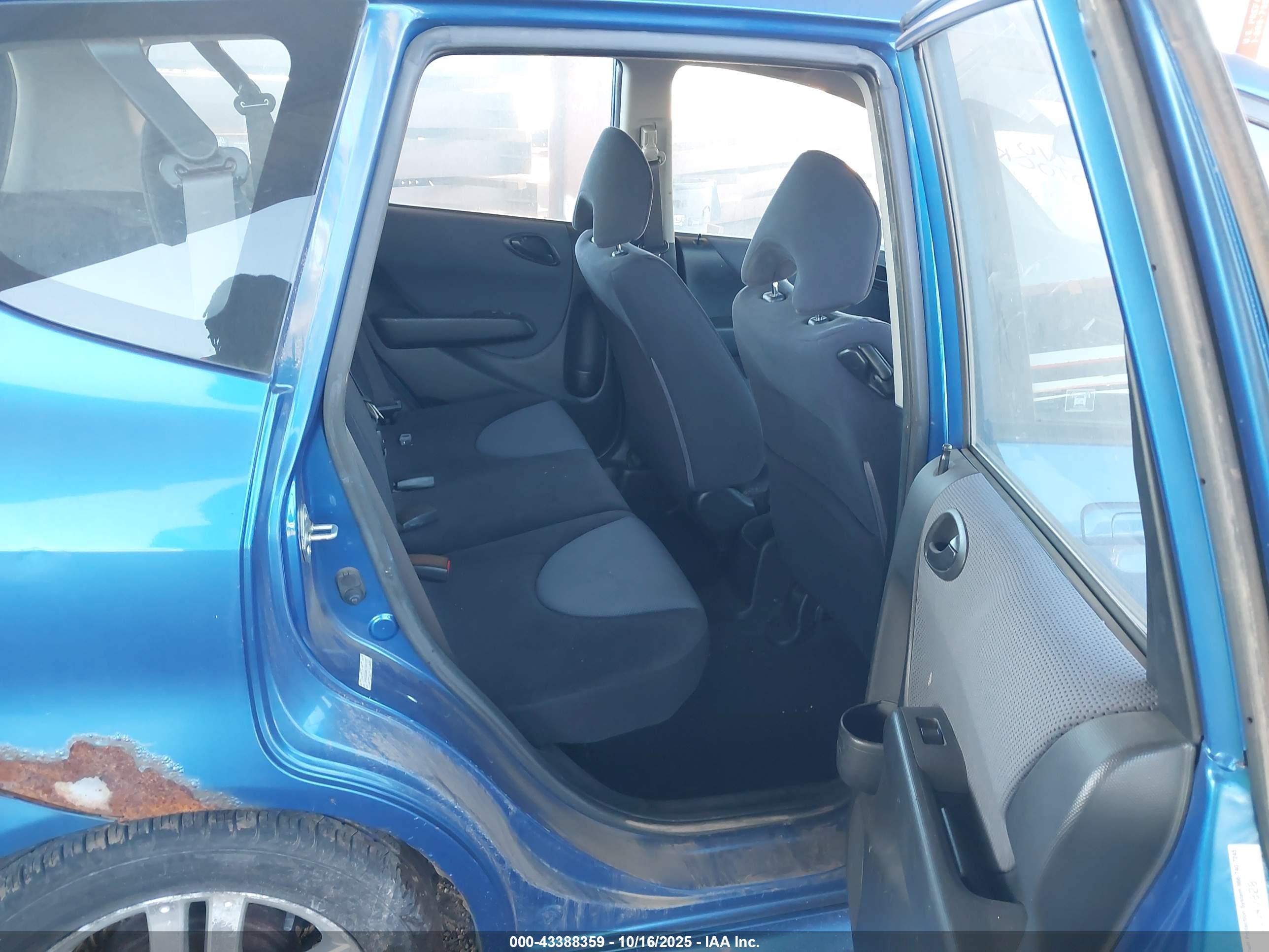 HONDA FIT image 8
