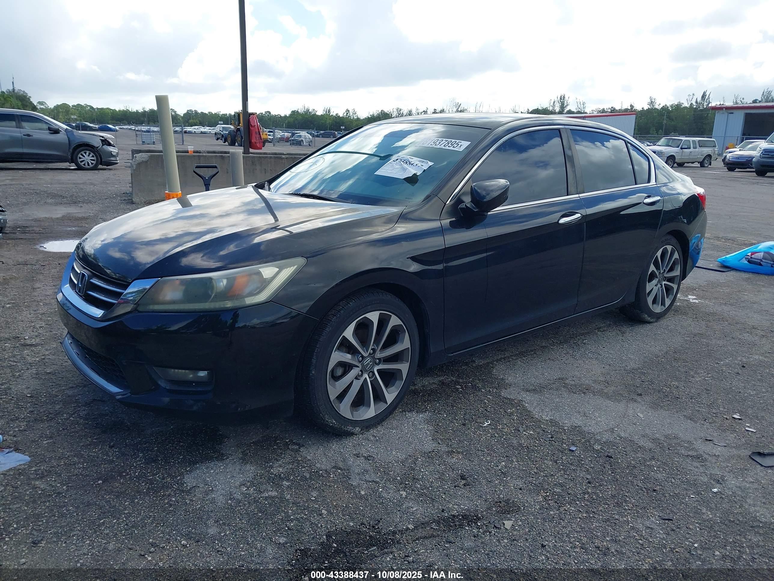 HONDA ACCORD image 2