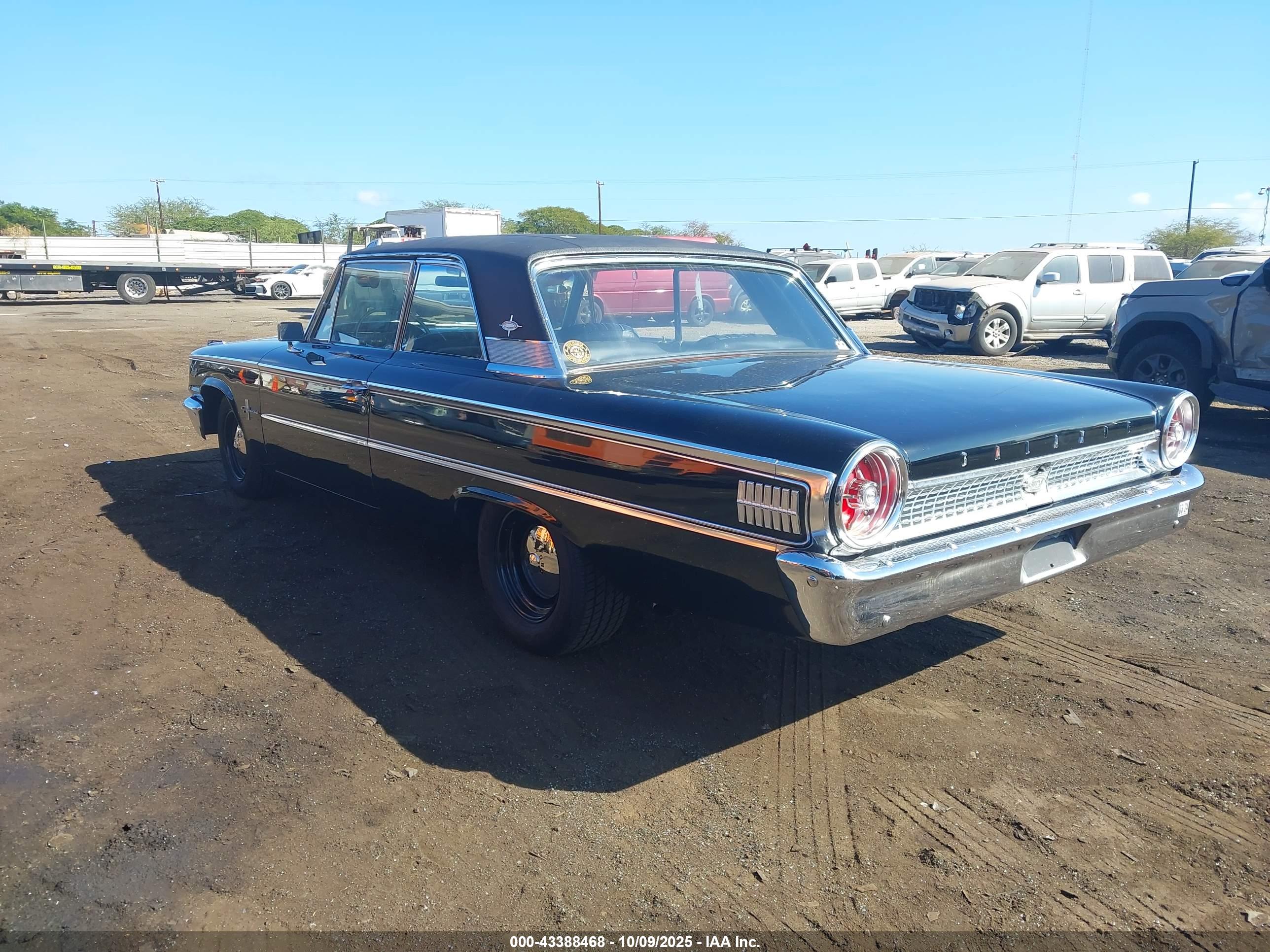 FORD GALAXIE image 3