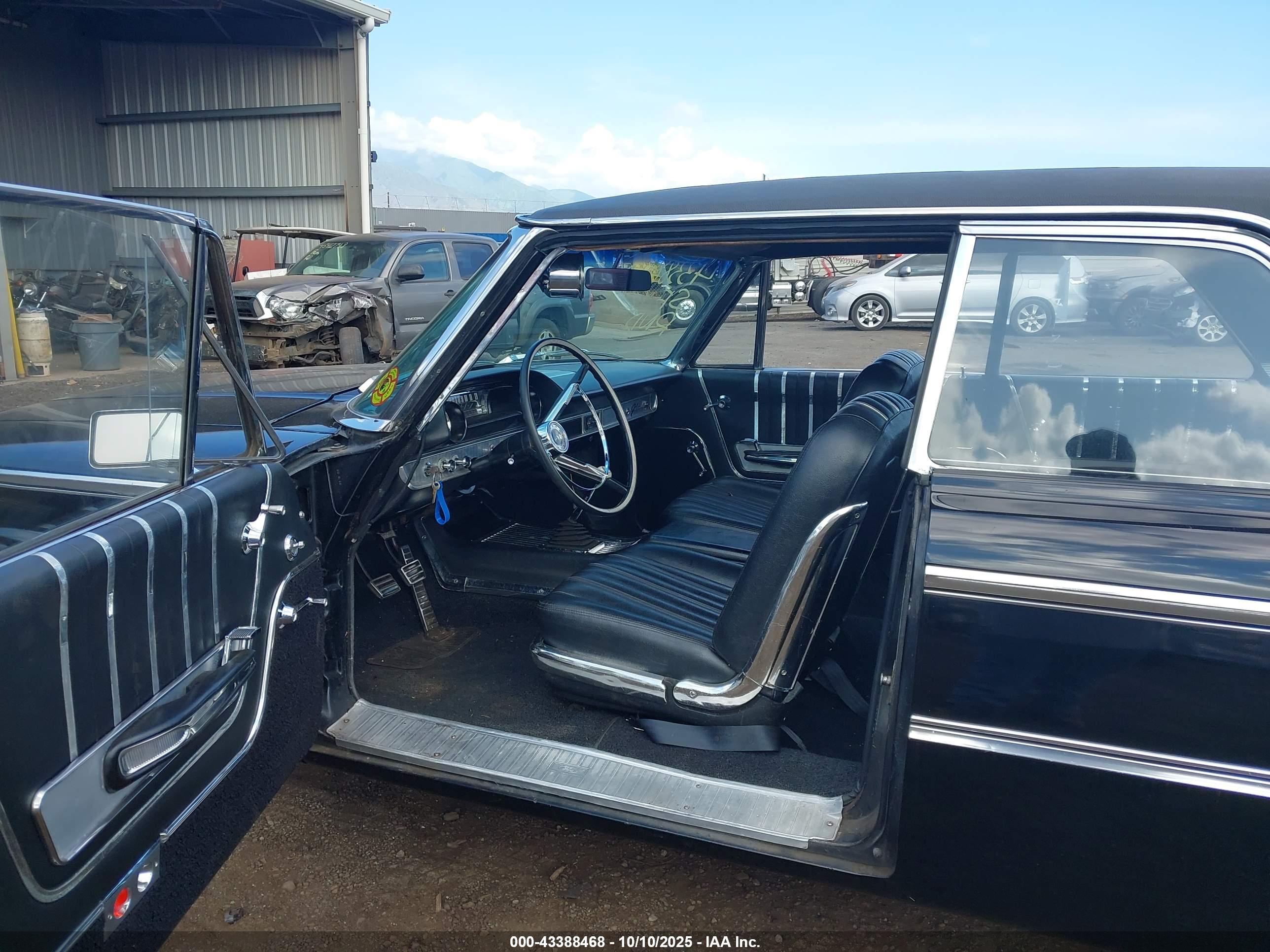 FORD GALAXIE image 5