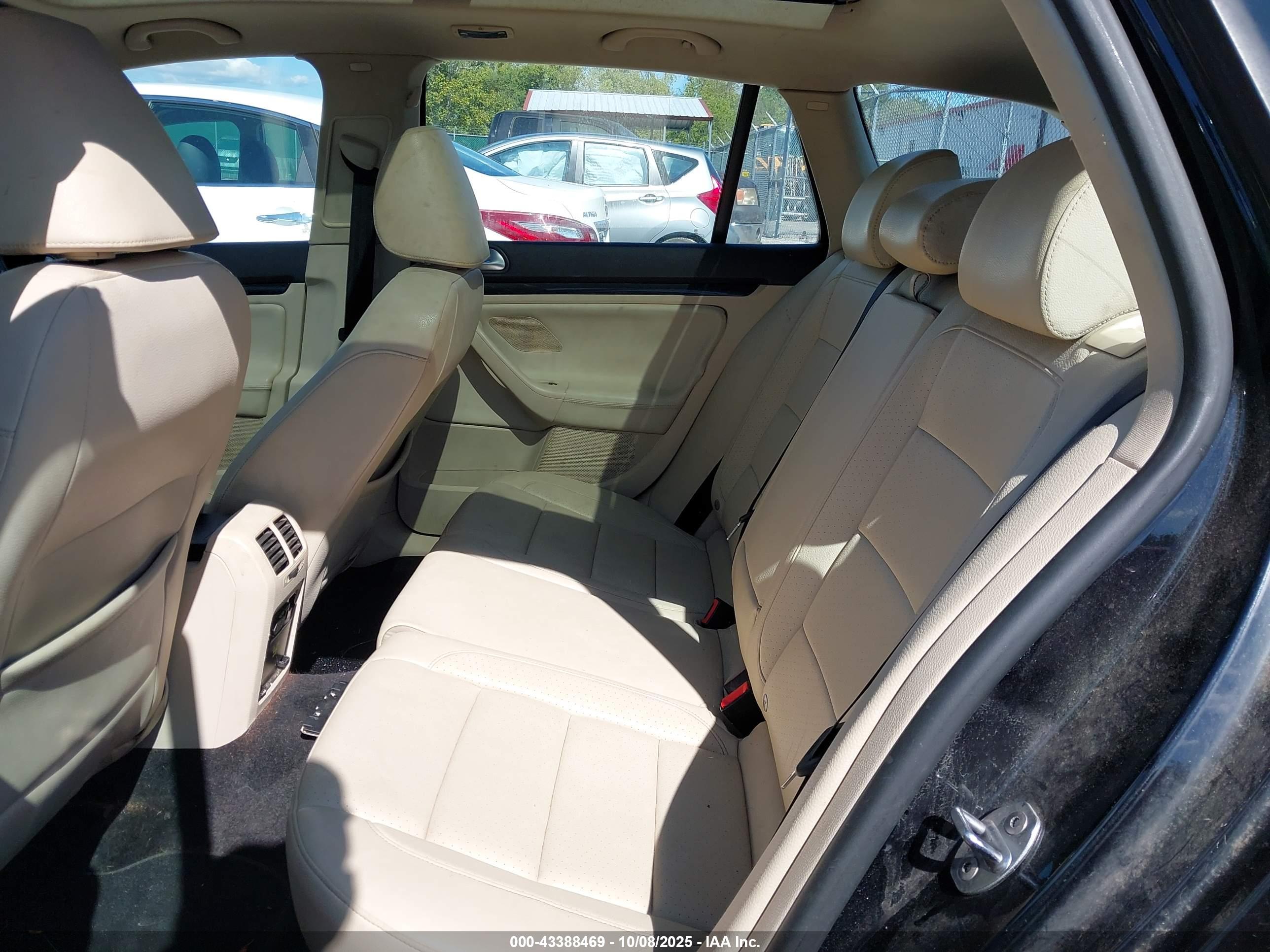 VOLKSWAGEN JETTA image 8