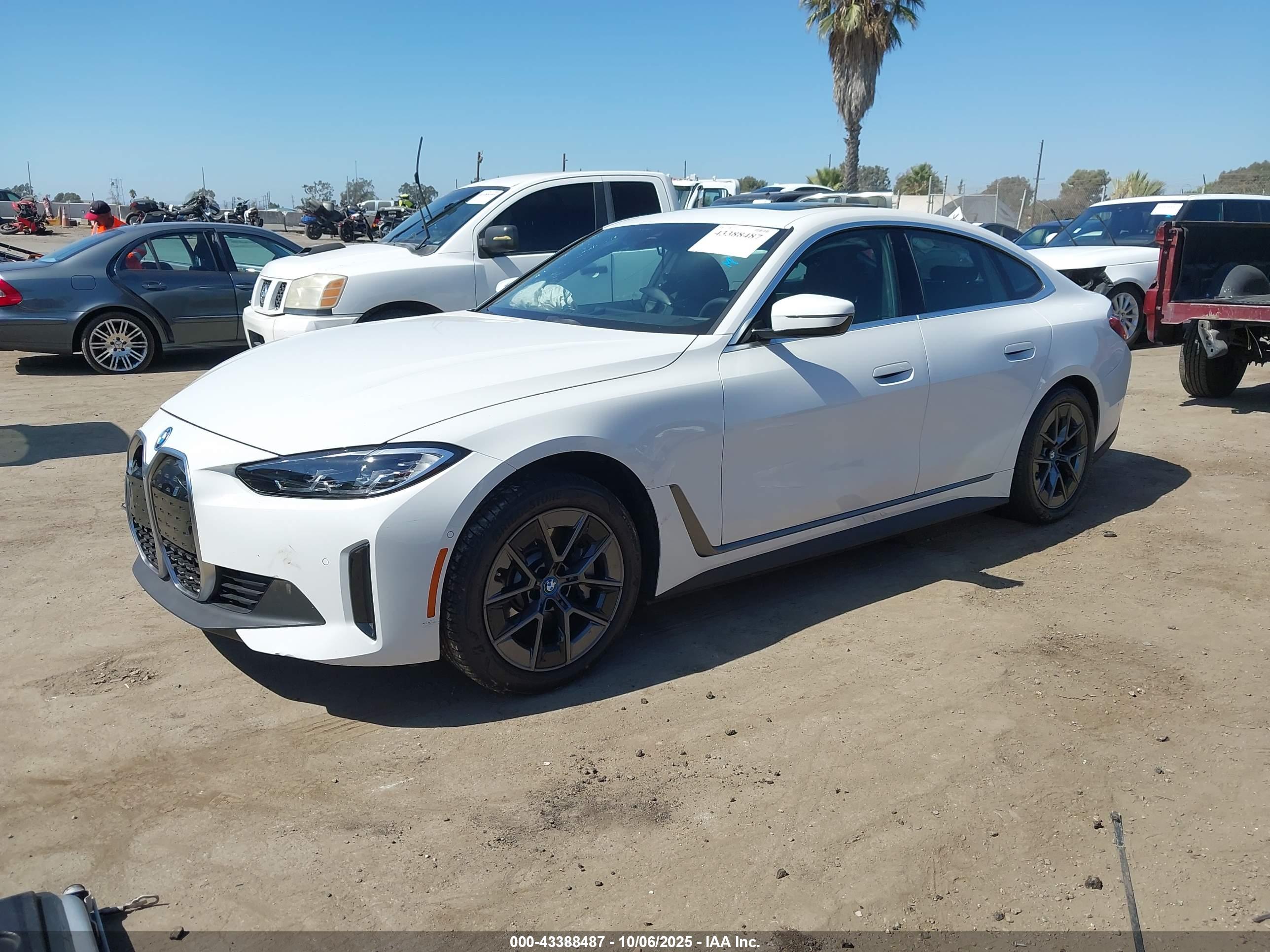 BMW I4 image 2