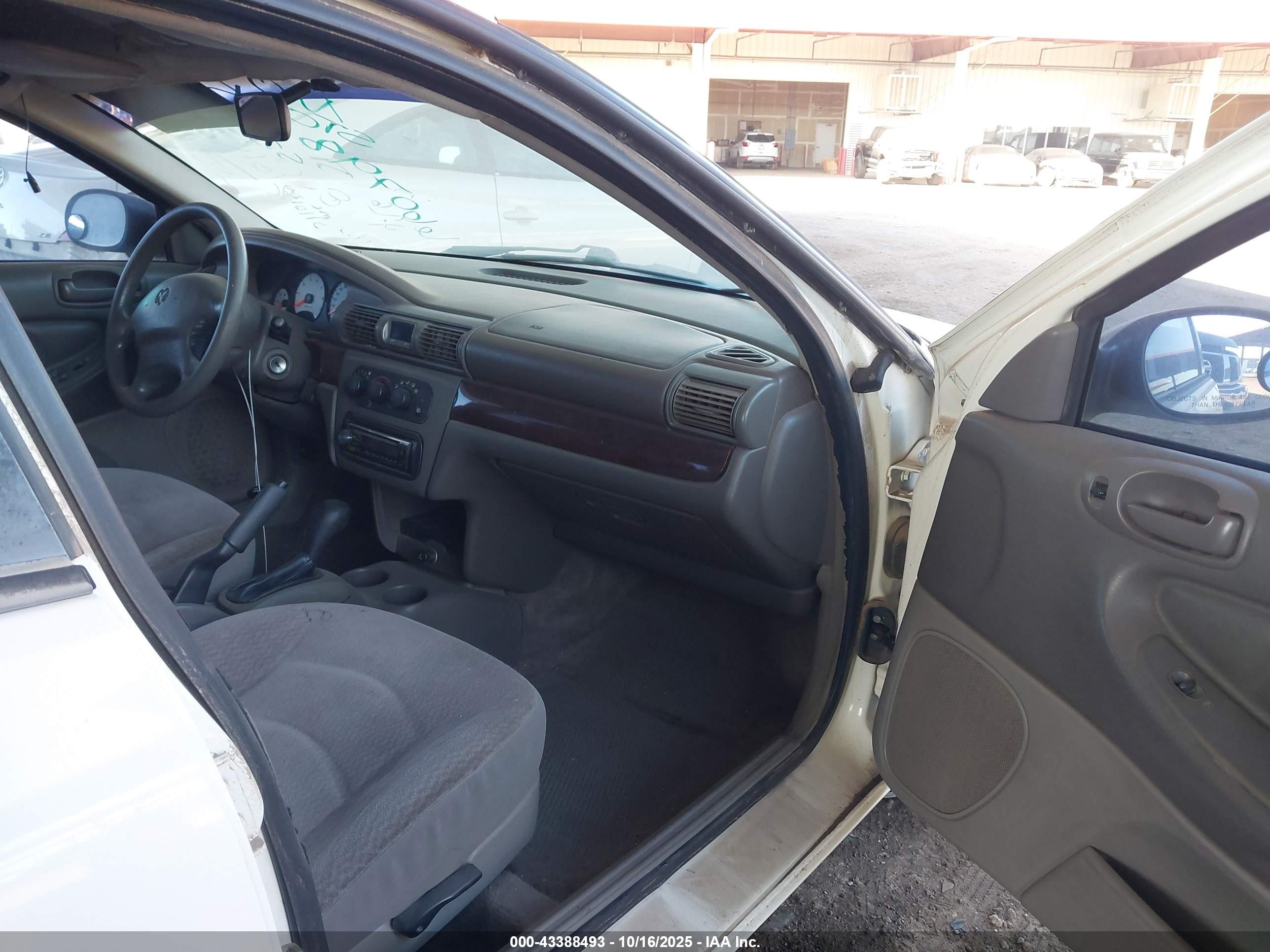 DODGE STRATUS image 5