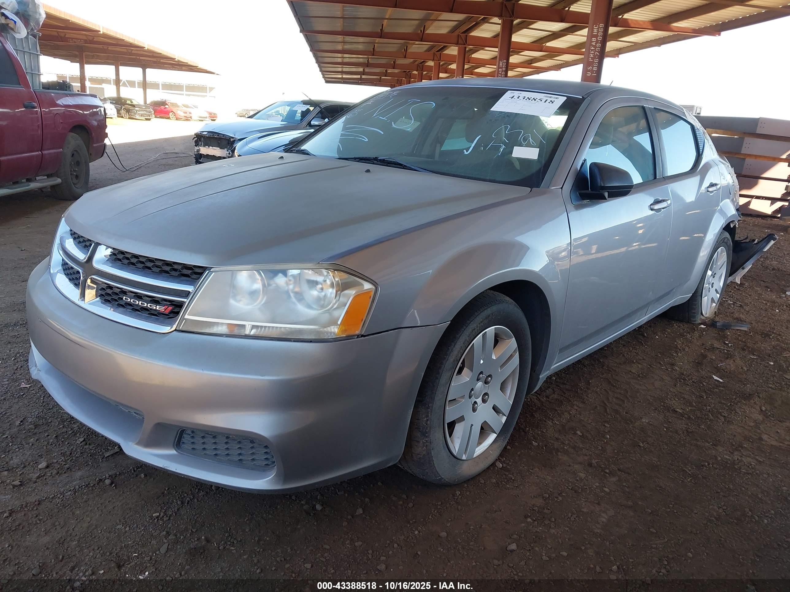 DODGE AVENGER image 2